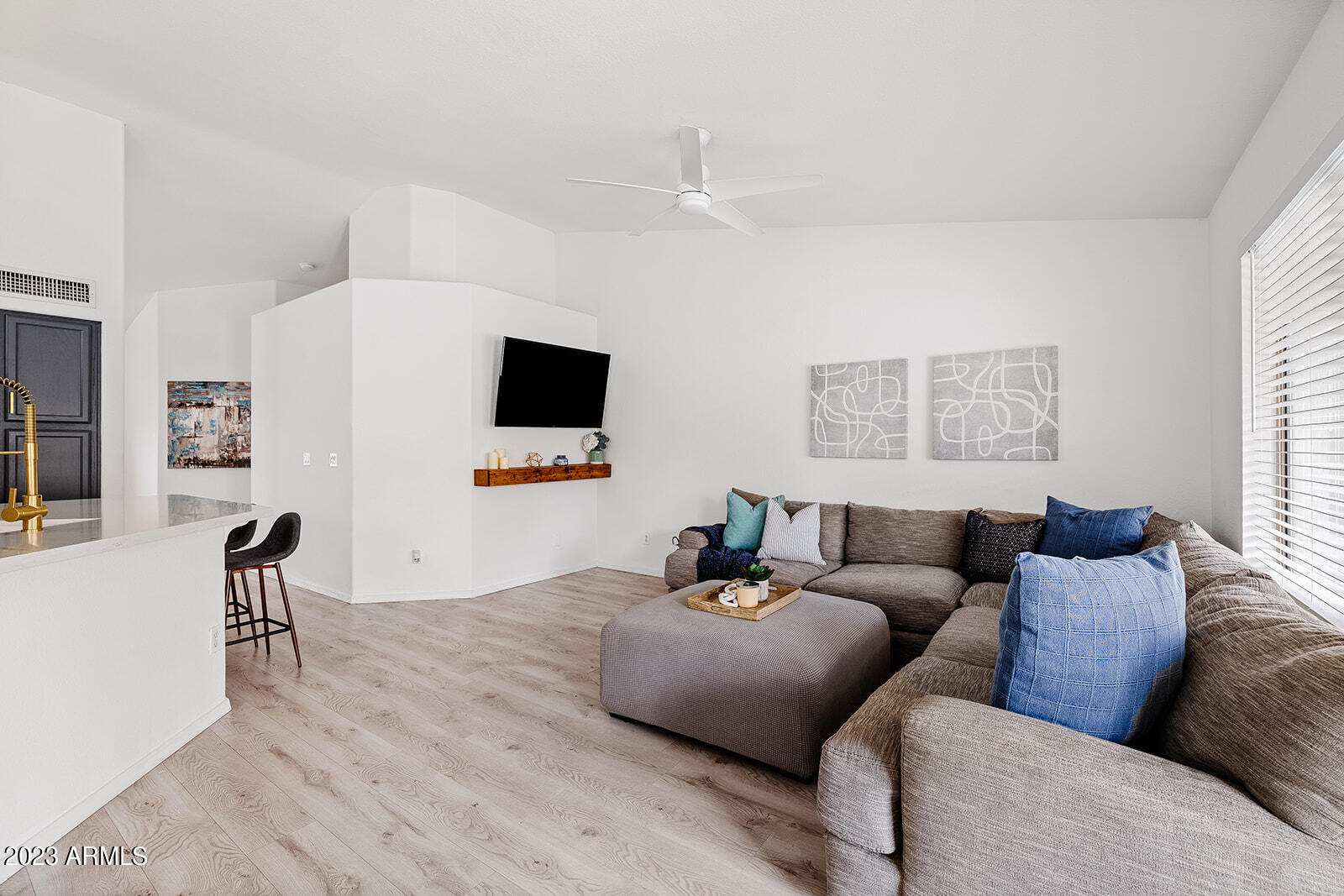2120 S COMANCHE Drive