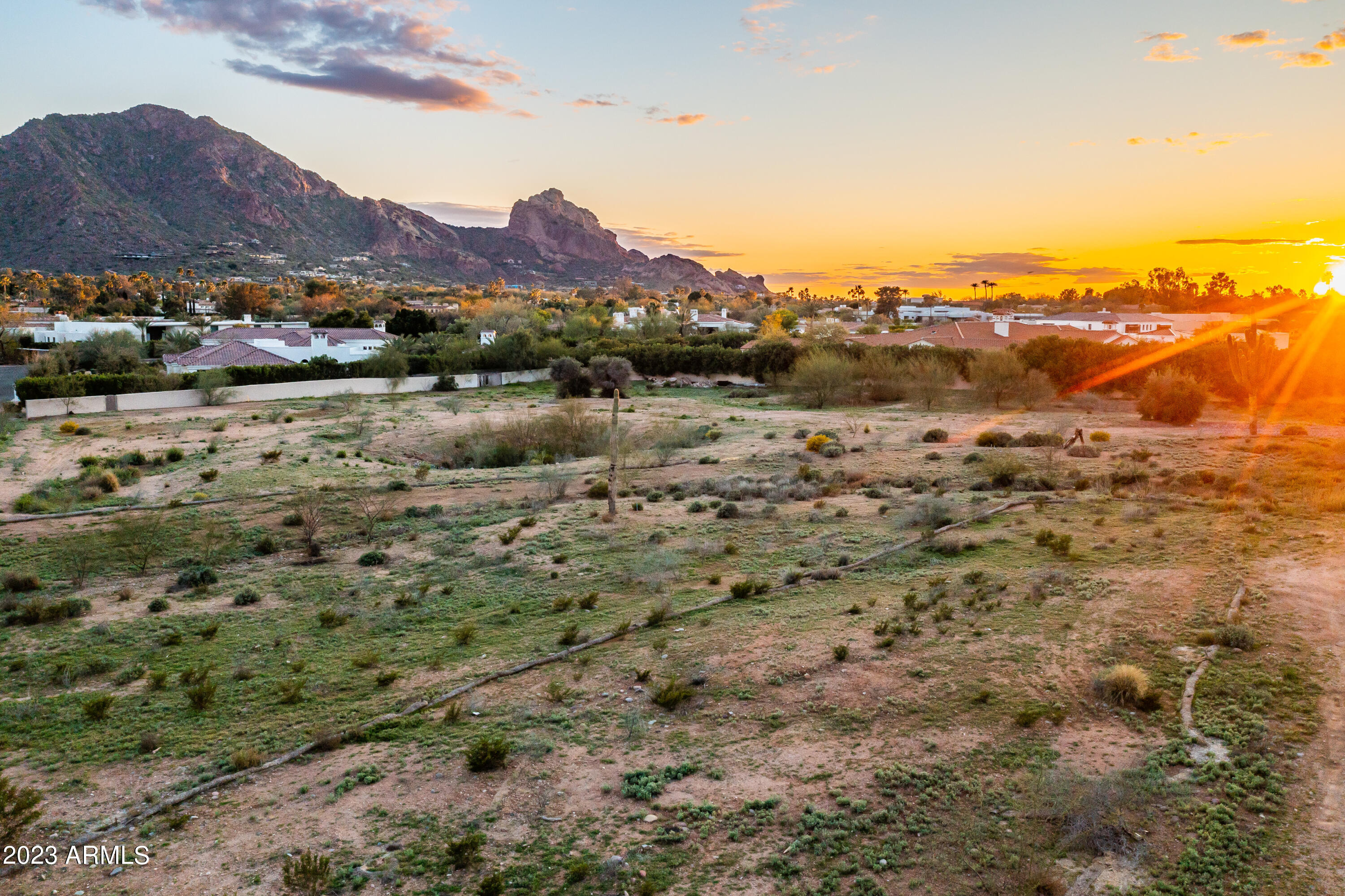 6145 E CACTUS WREN Road Unit: -