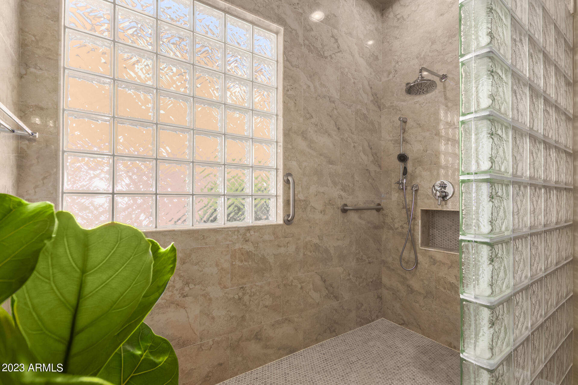 4317 W SUMMERSIDE Road