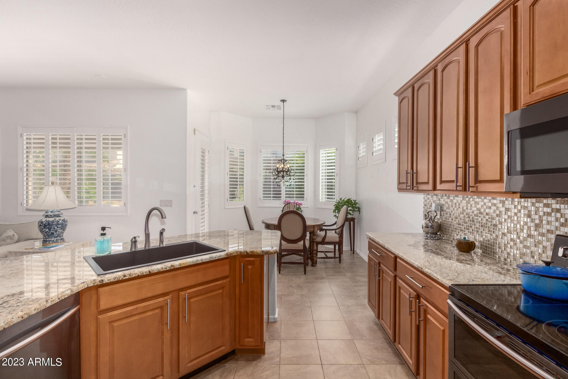 4317 W SUMMERSIDE Road