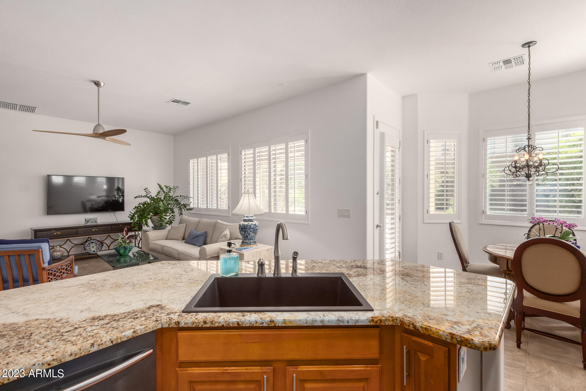 4317 W SUMMERSIDE Road