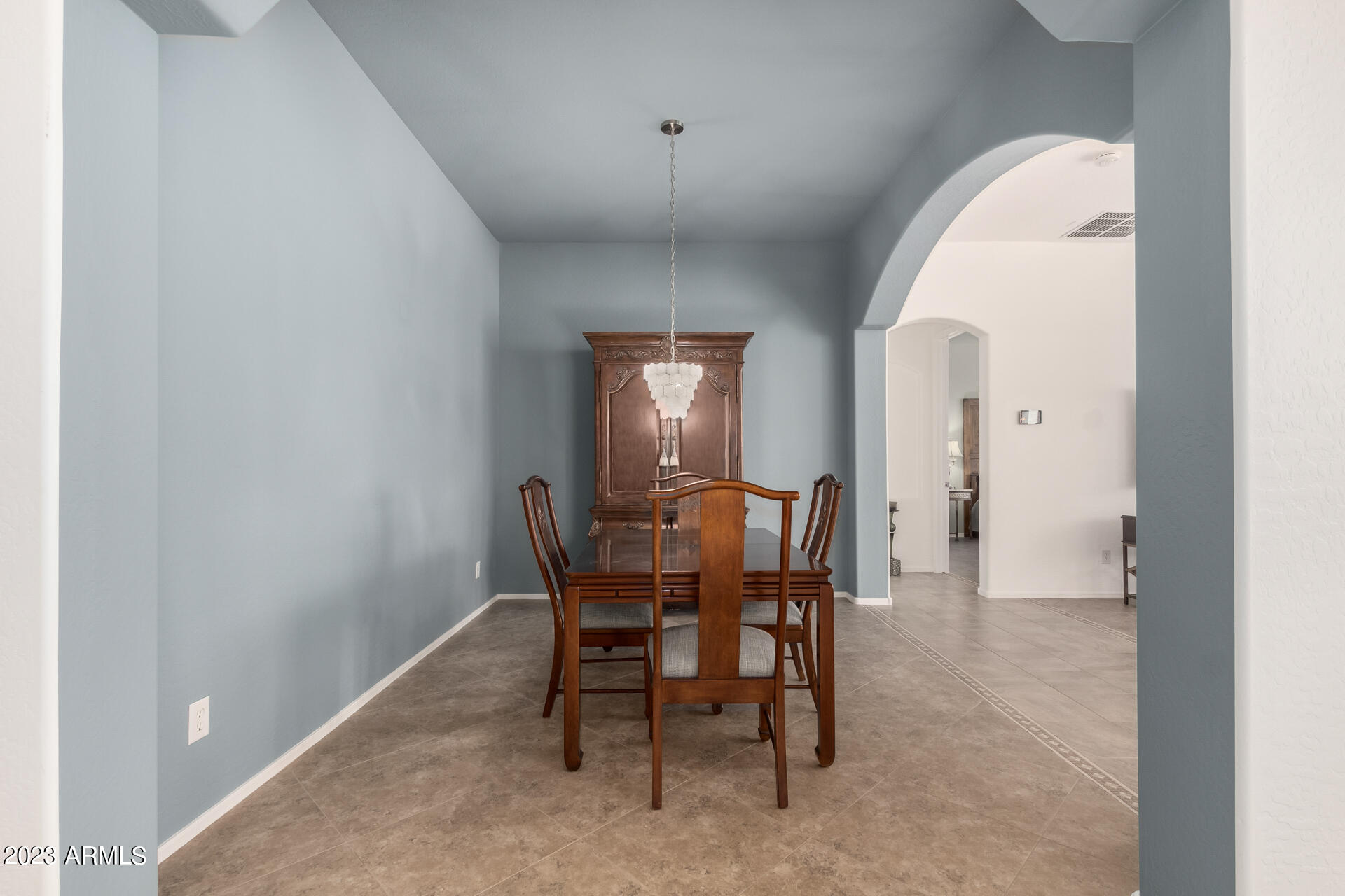 4317 W SUMMERSIDE Road