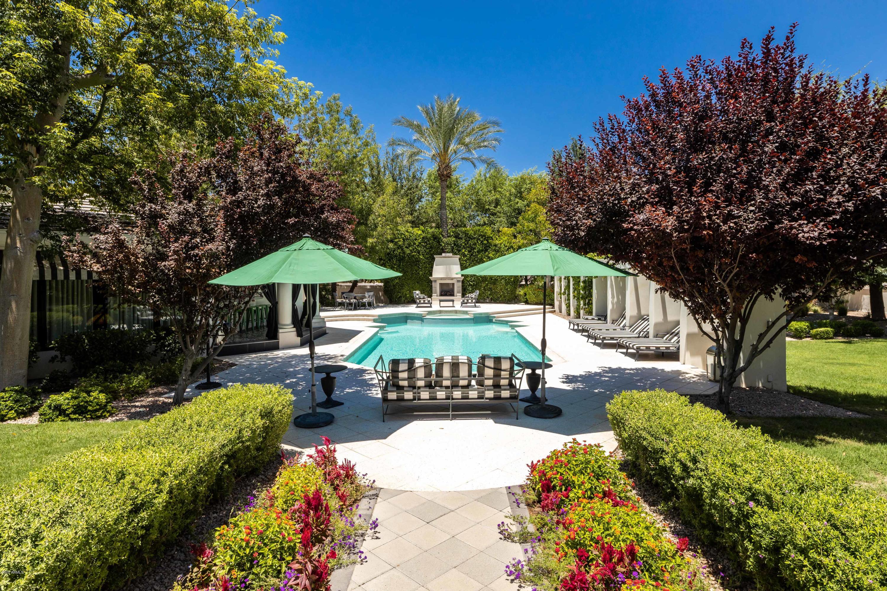 6440 E Sierra Vista Drive