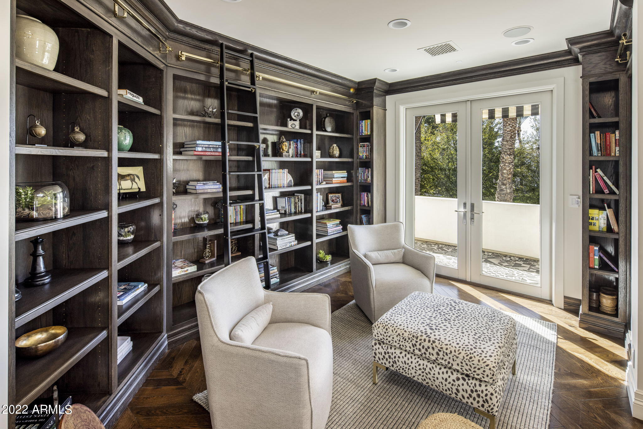 6440 E Sierra Vista Drive