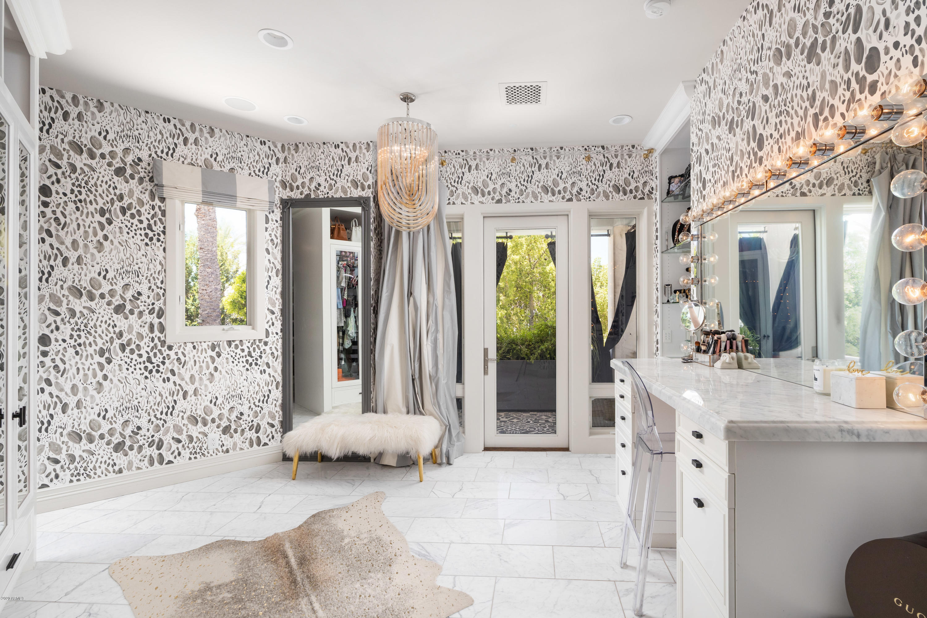 6440 E Sierra Vista Drive