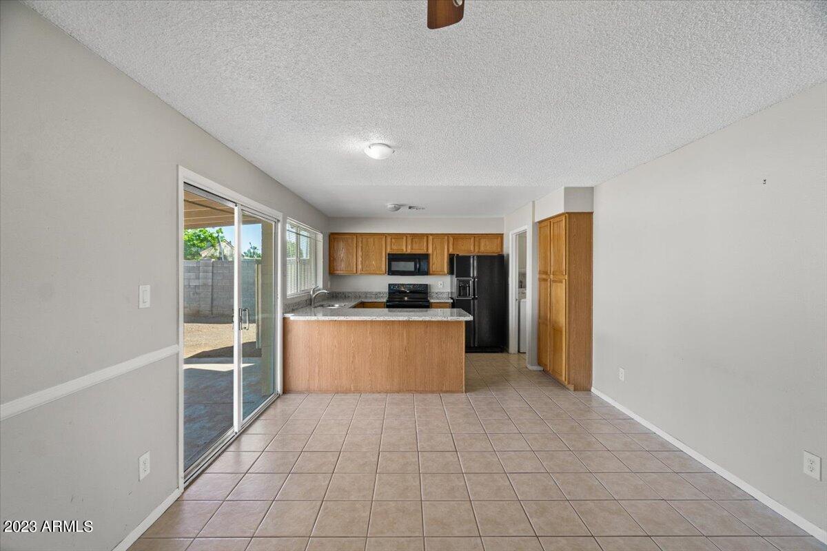 1430 W ROCKWOOD Drive