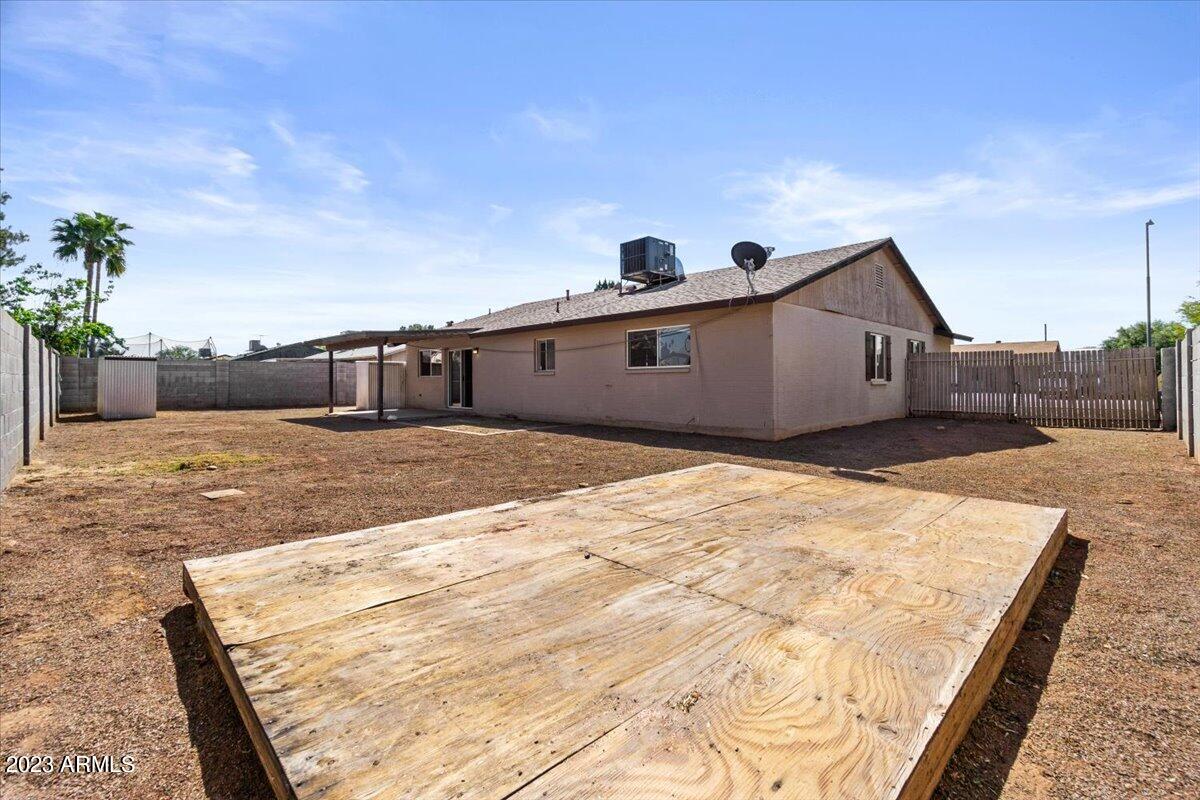 1430 W ROCKWOOD Drive