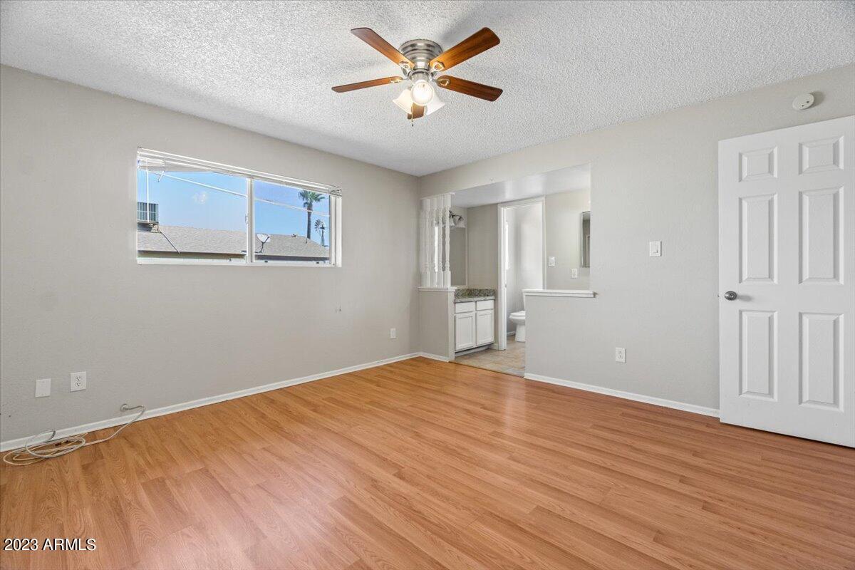 1430 W ROCKWOOD Drive