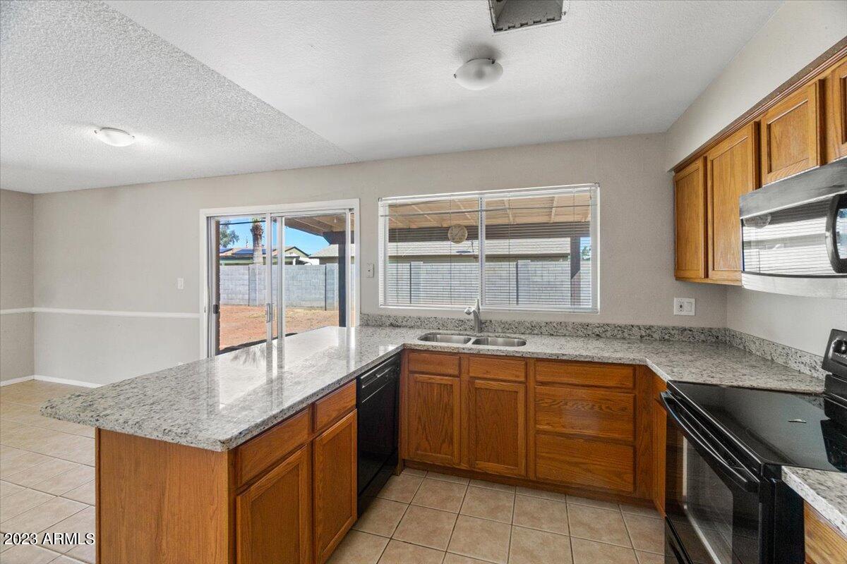 1430 W ROCKWOOD Drive