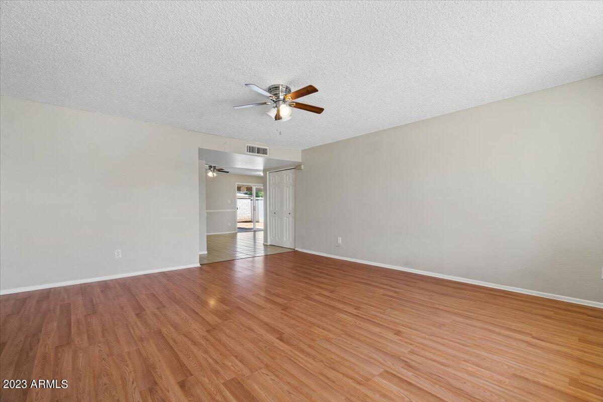 1430 W ROCKWOOD Drive