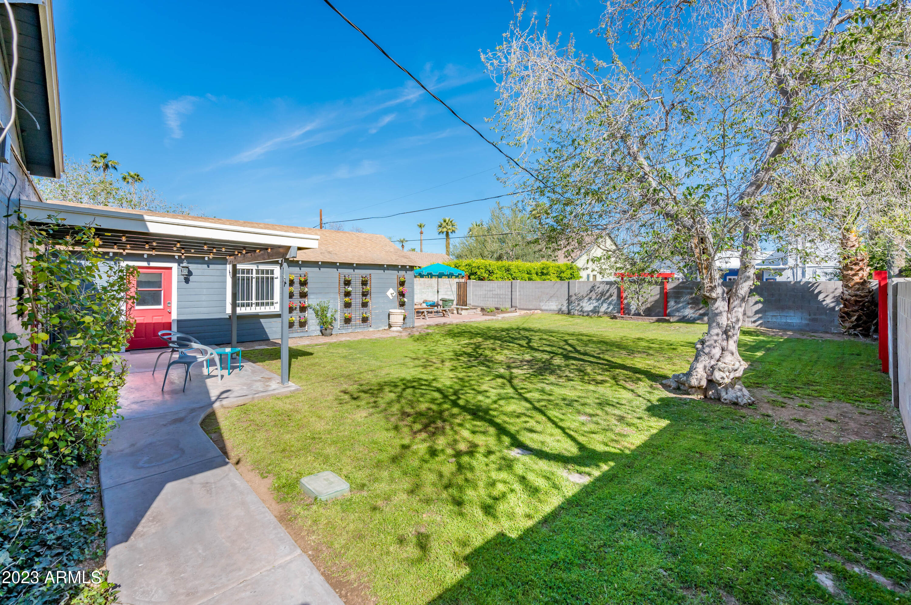 1502 E CHEERY LYNN Road