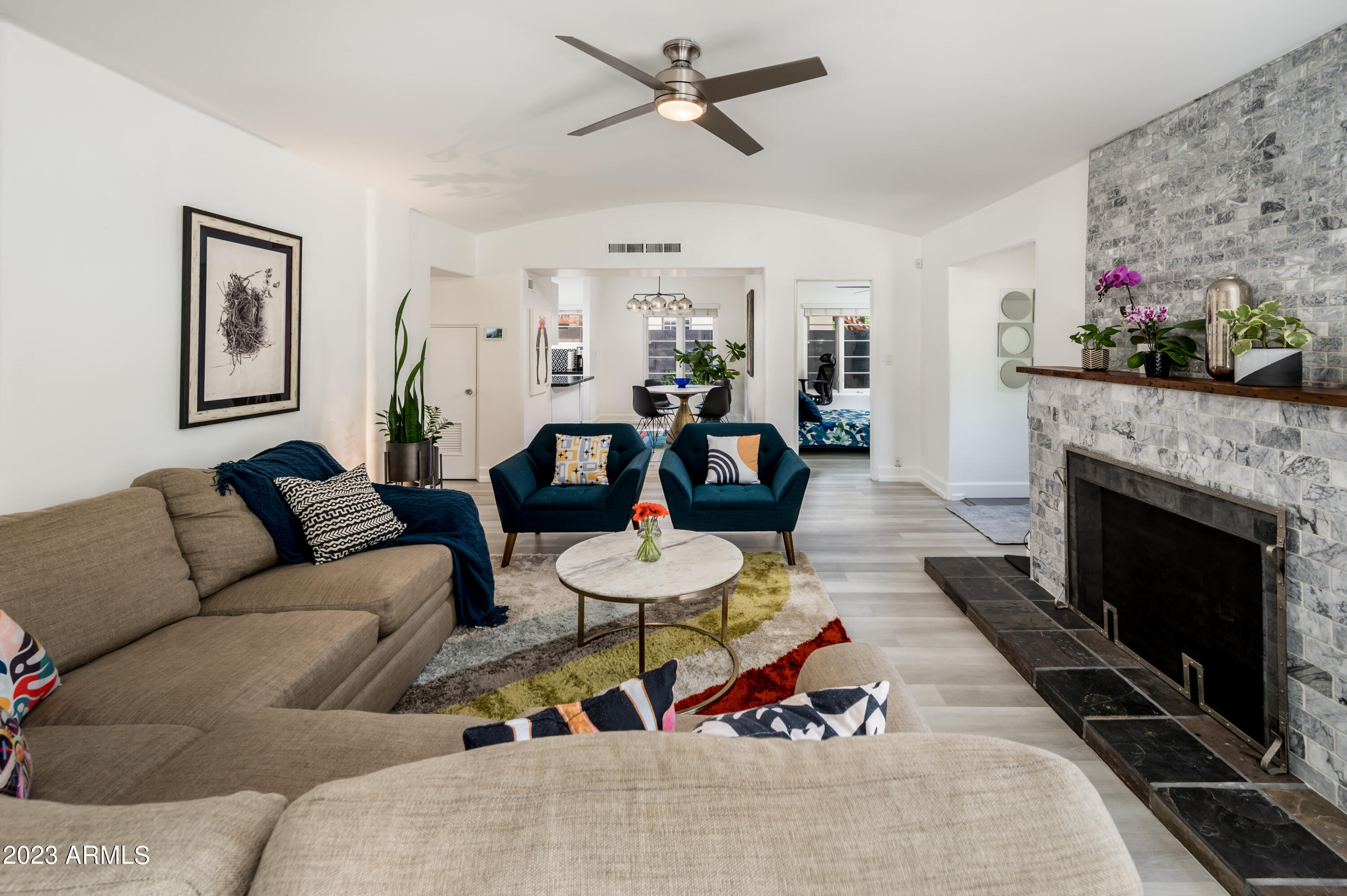 1502 E CHEERY LYNN Road