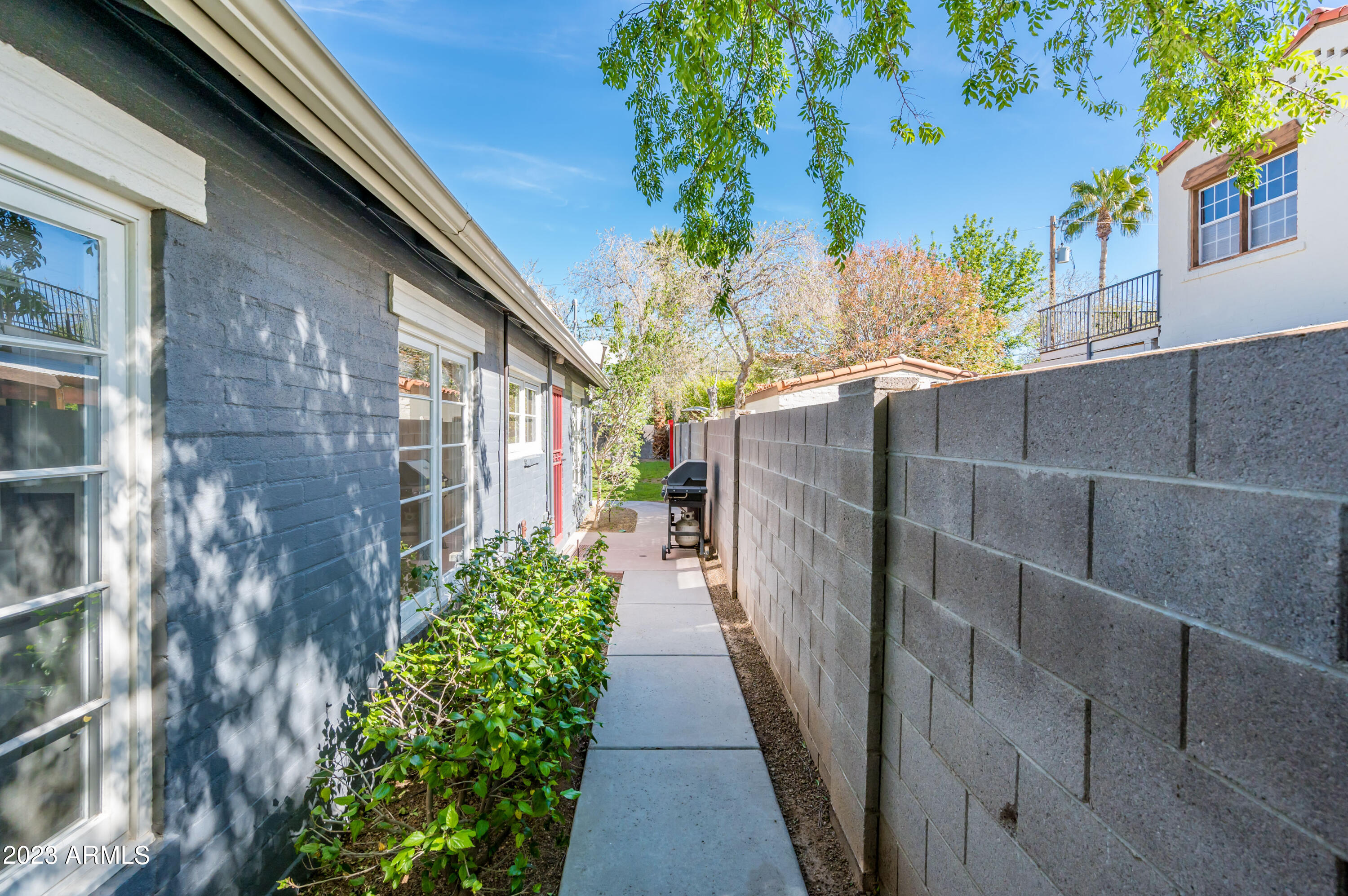 1502 E CHEERY LYNN Road