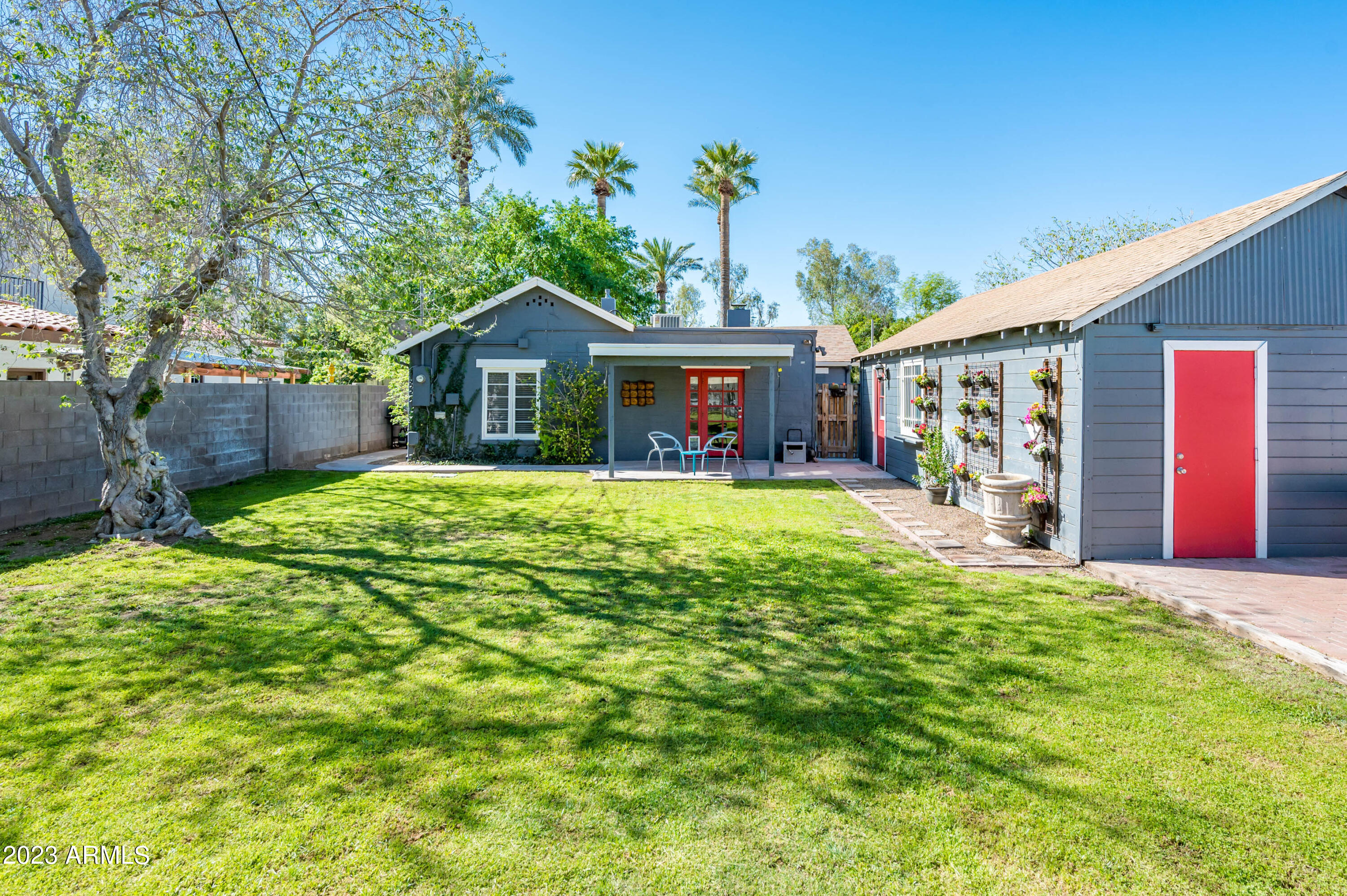 1502 E CHEERY LYNN Road