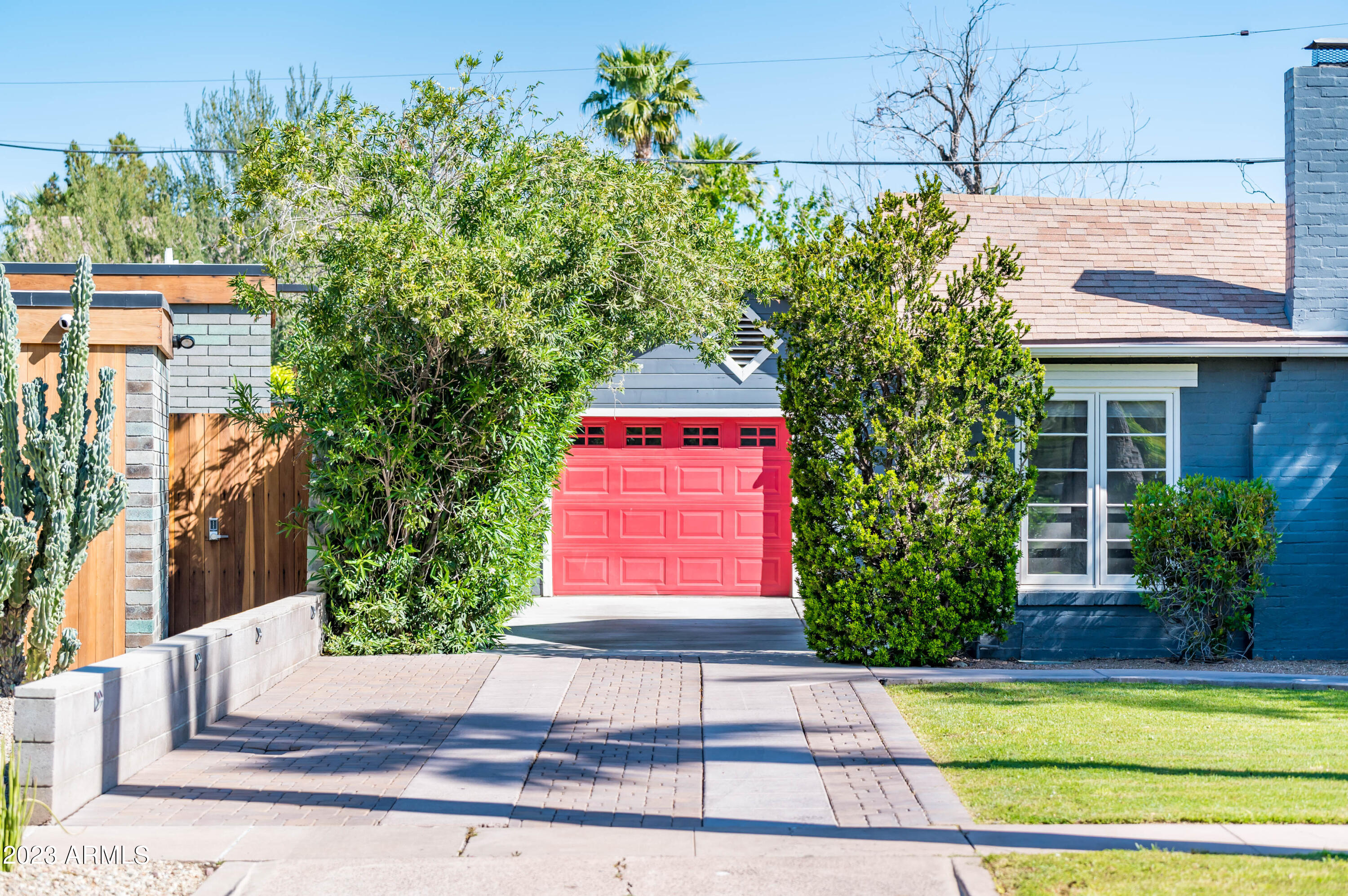 1502 E CHEERY LYNN Road