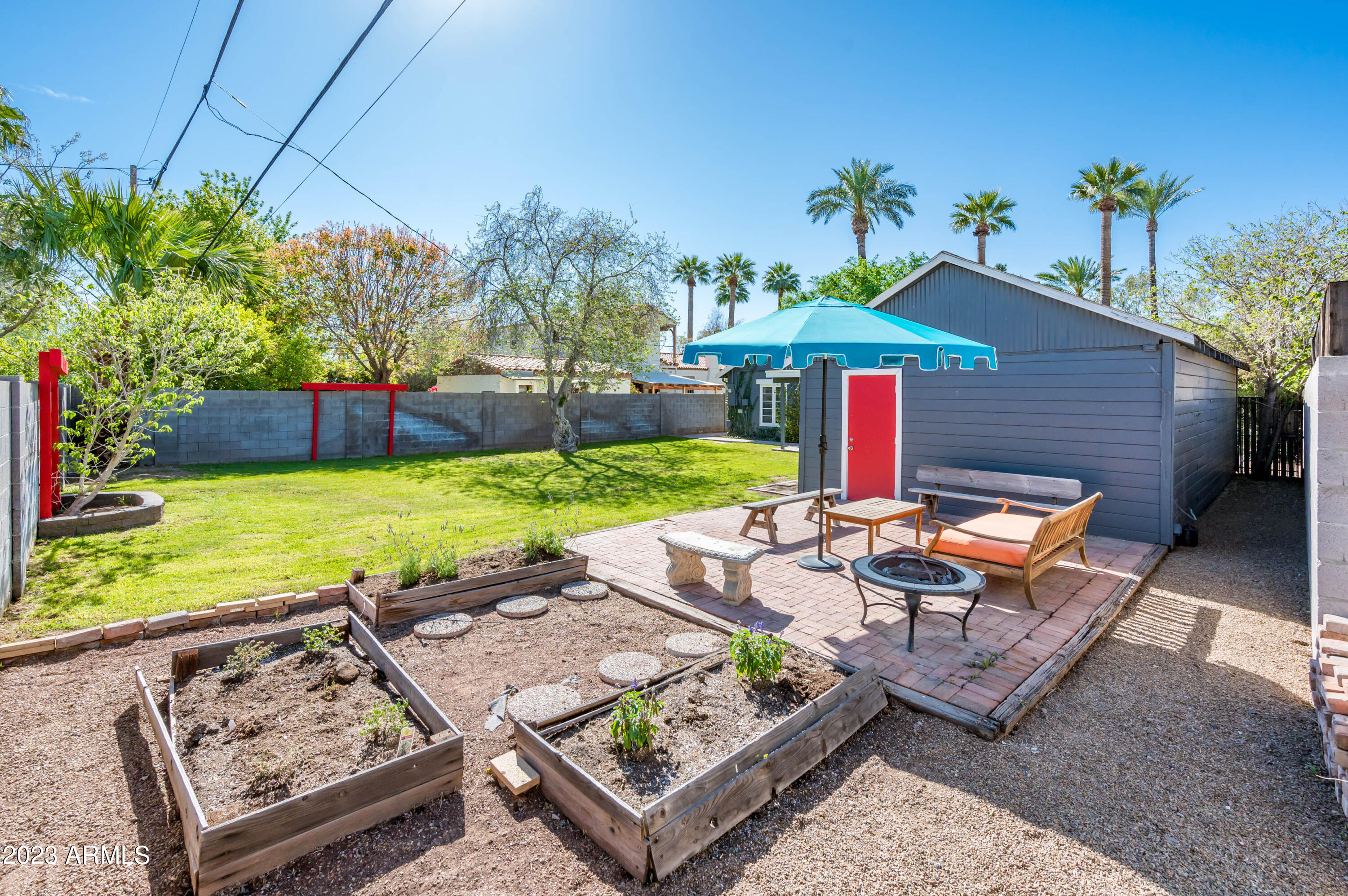 1502 E CHEERY LYNN Road