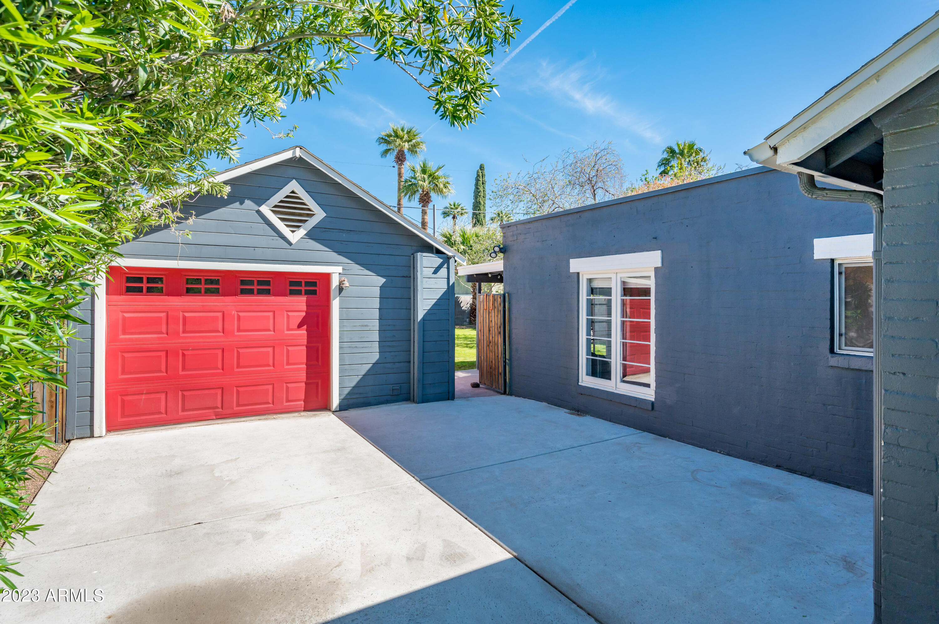 1502 E CHEERY LYNN Road