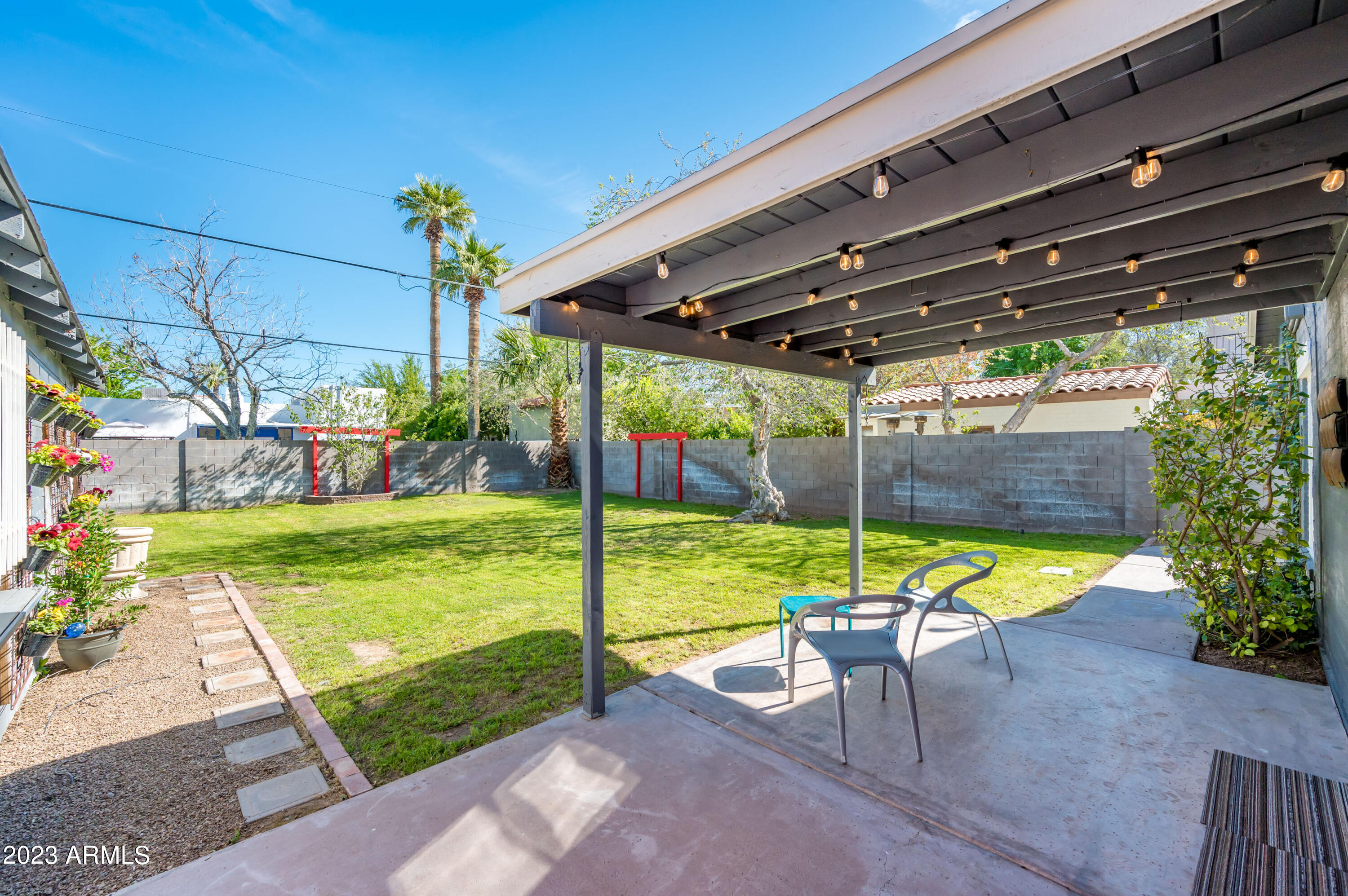 1502 E CHEERY LYNN Road