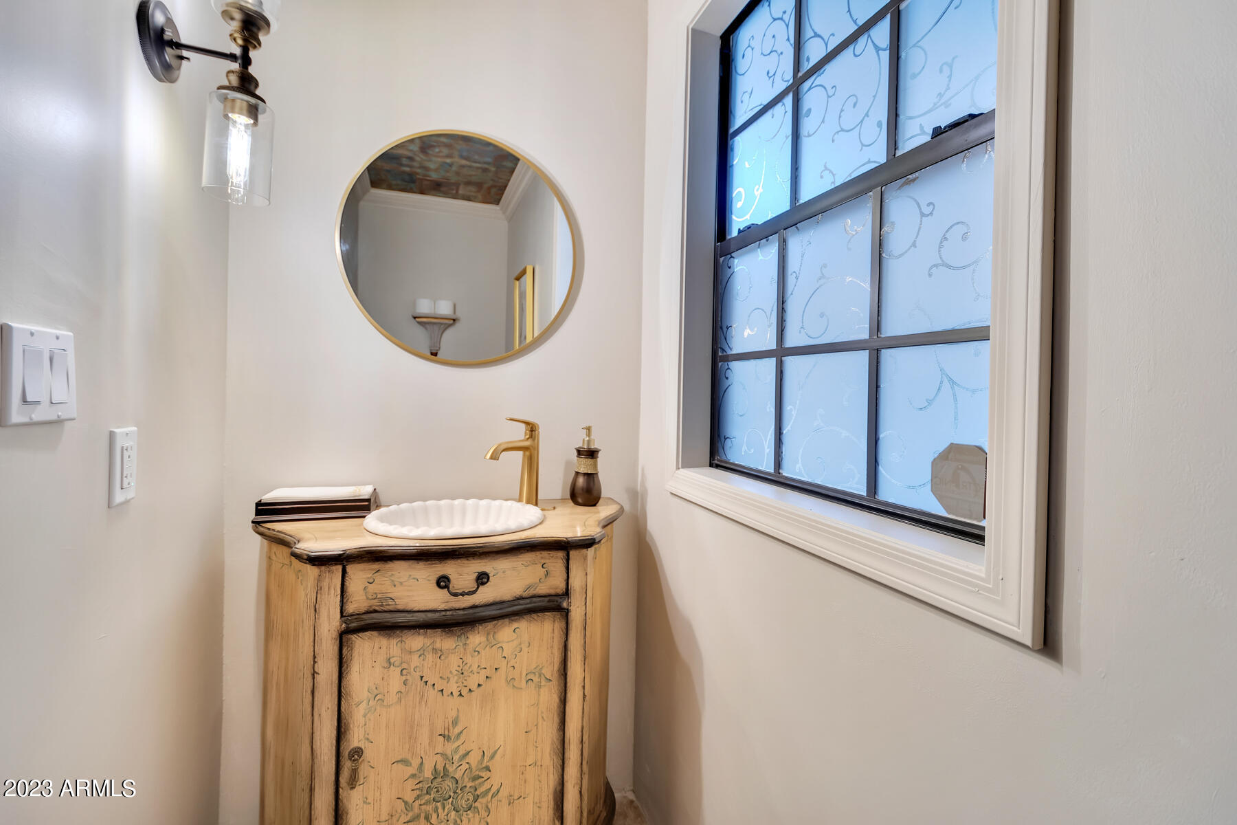 8387 E THOROUGHBRED Trail