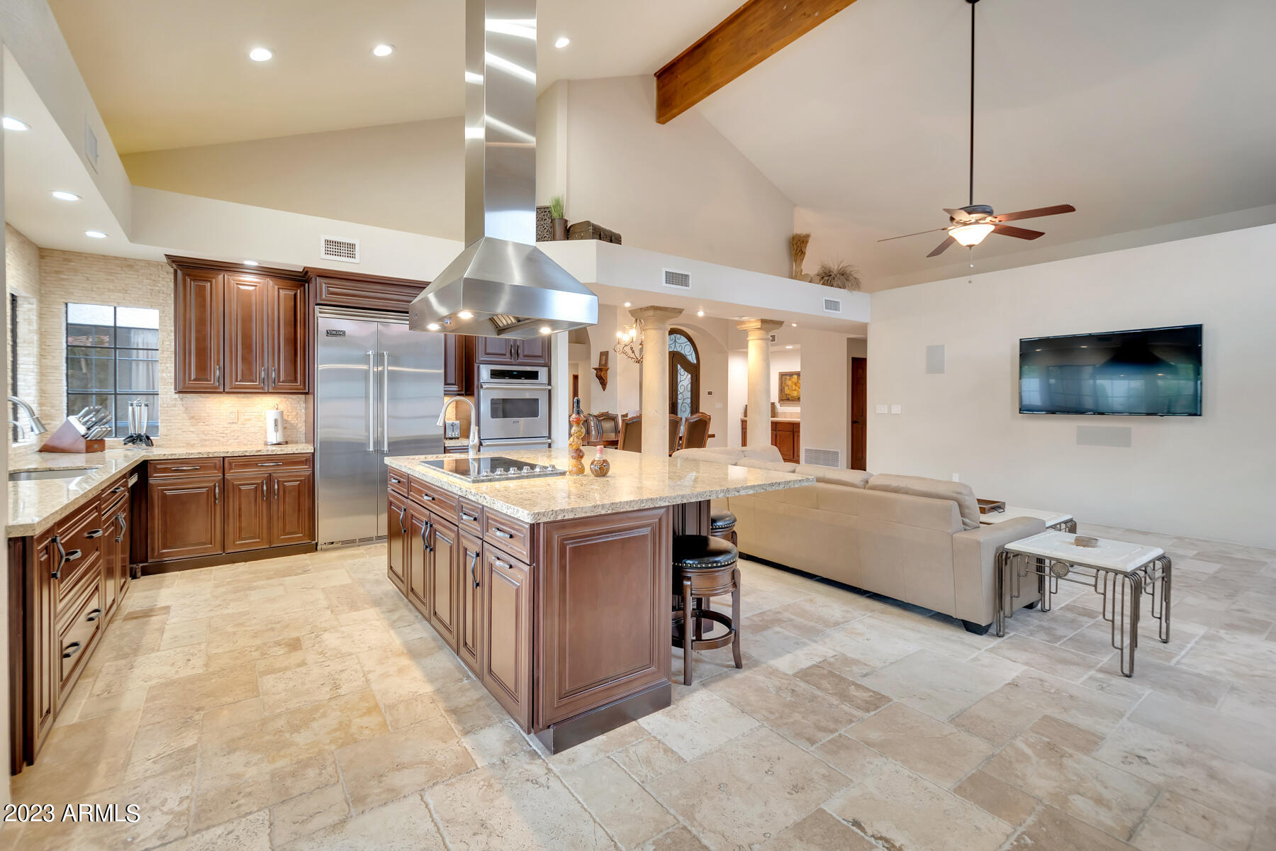 8387 E THOROUGHBRED Trail