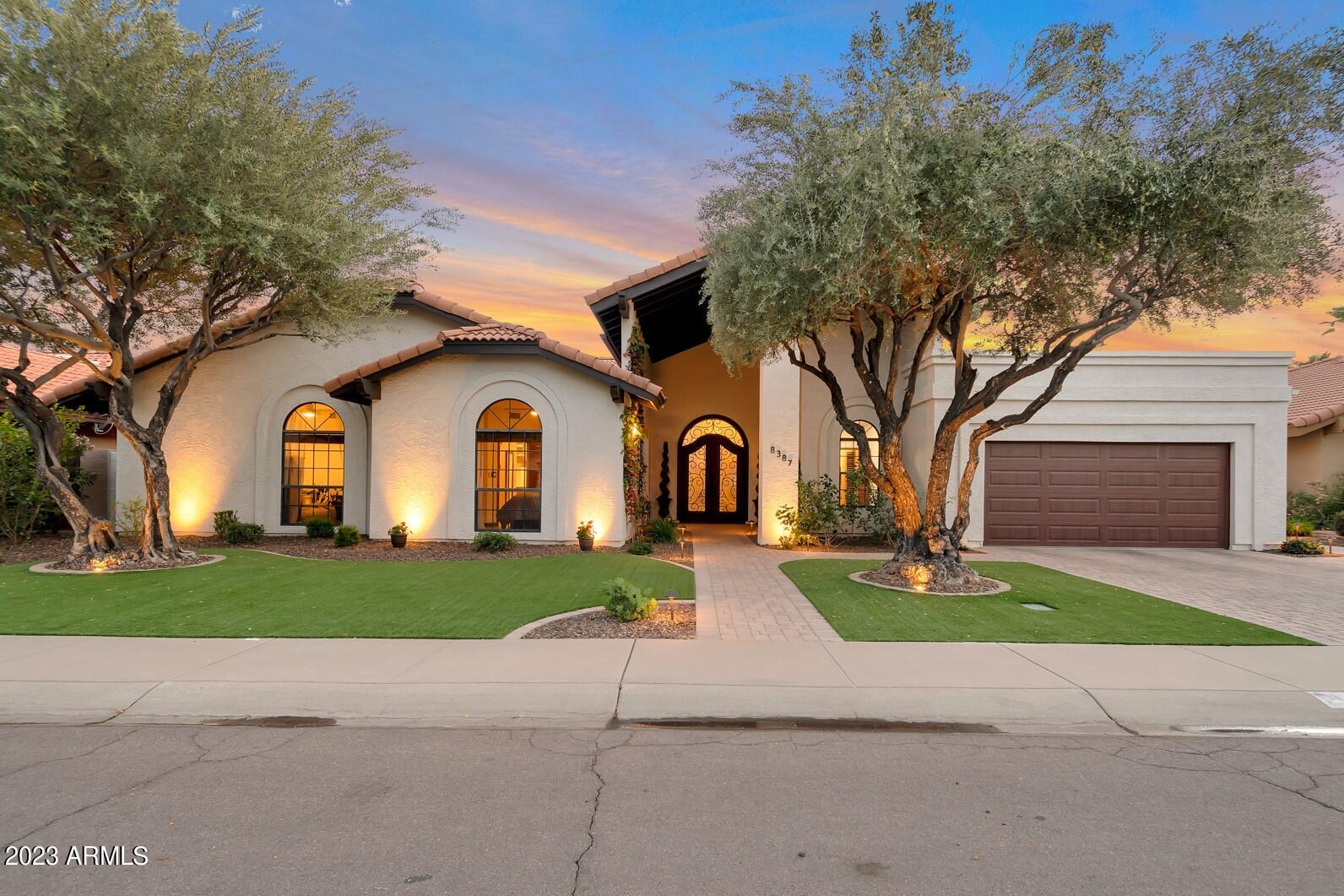 8387 E THOROUGHBRED Trail