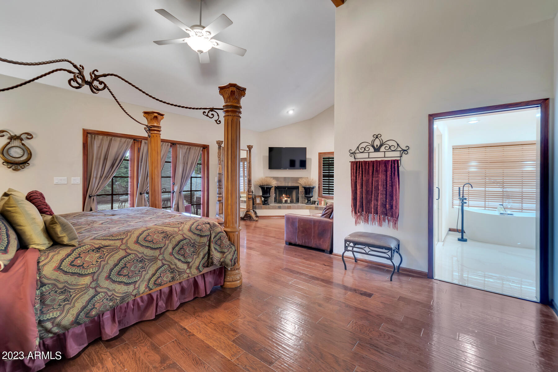 8387 E THOROUGHBRED Trail