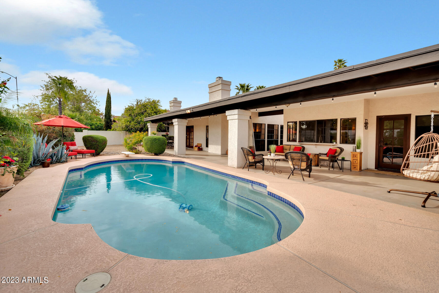 8387 E THOROUGHBRED Trail