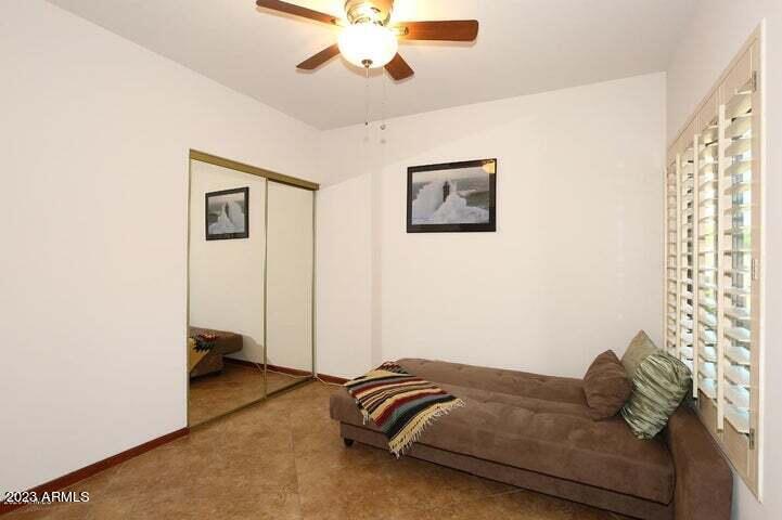 9453 E WOOD Drive