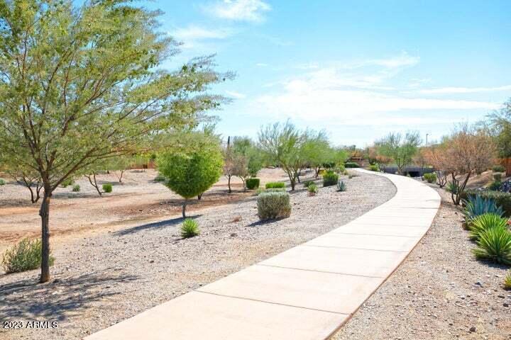 9453 E WOOD Drive