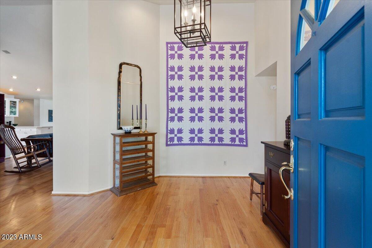 322 W STELLA Lane