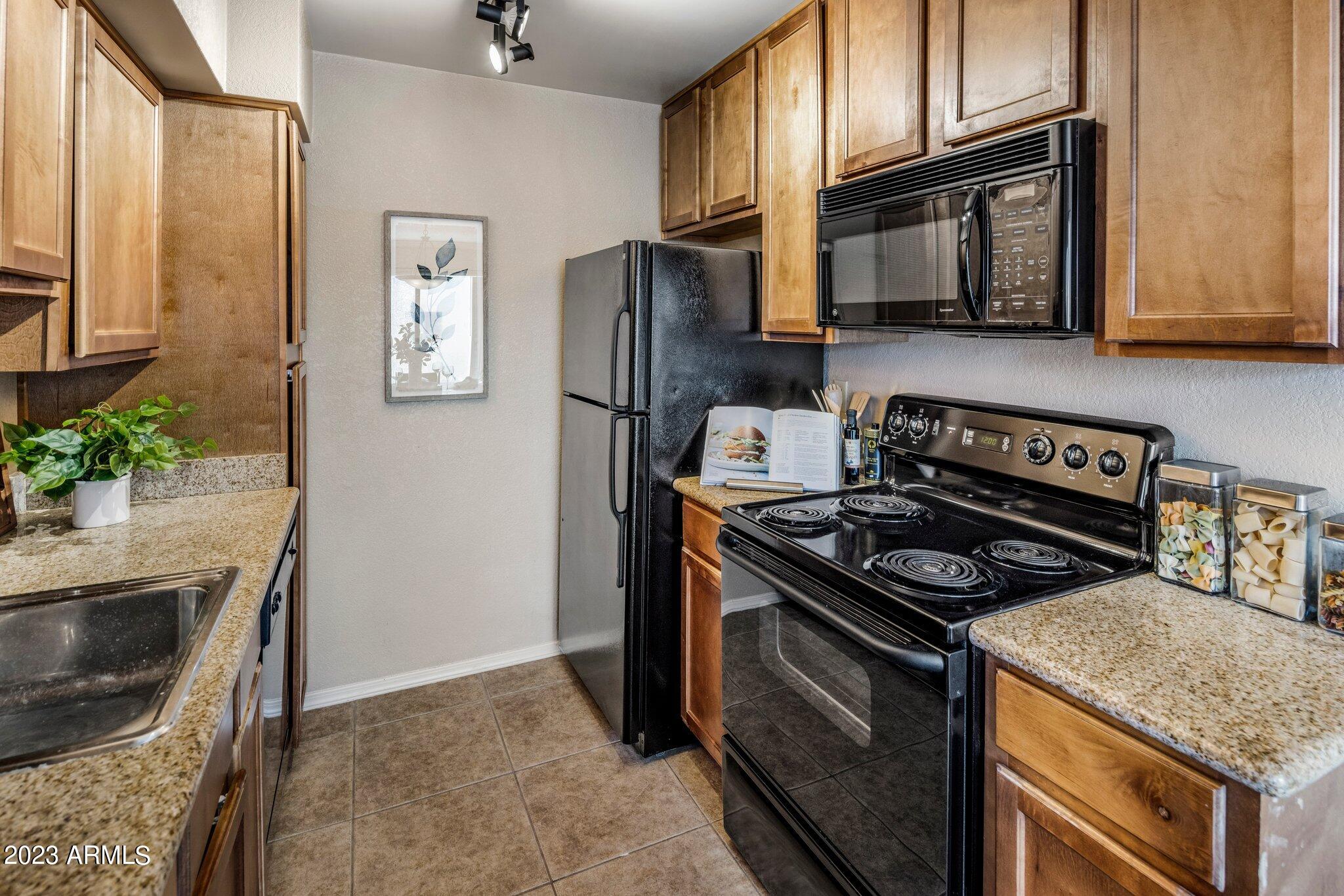 3500 N HAYDEN Road Unit: 504