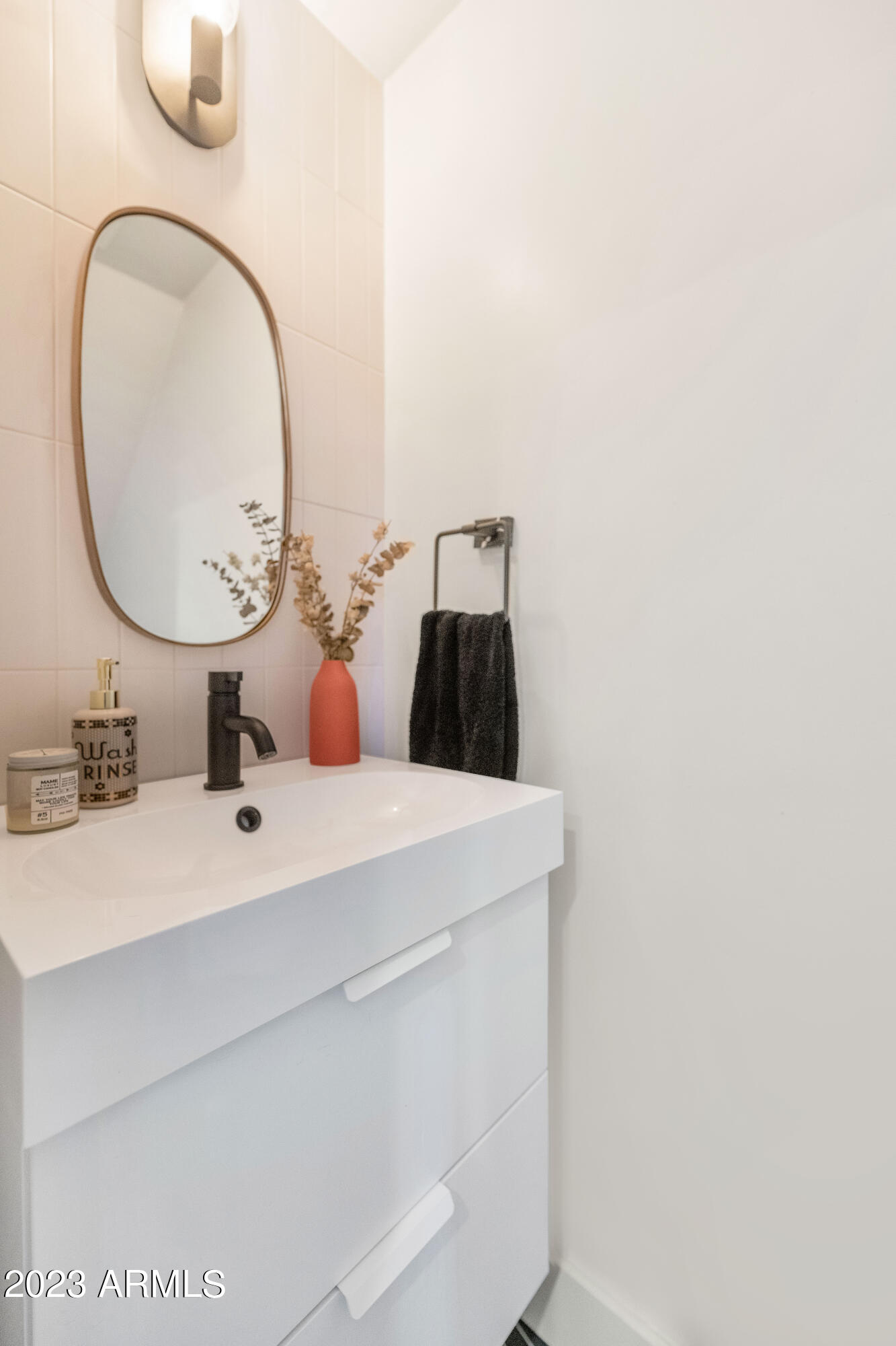 4955 E INDIAN SCHOOL Road Unit: 4