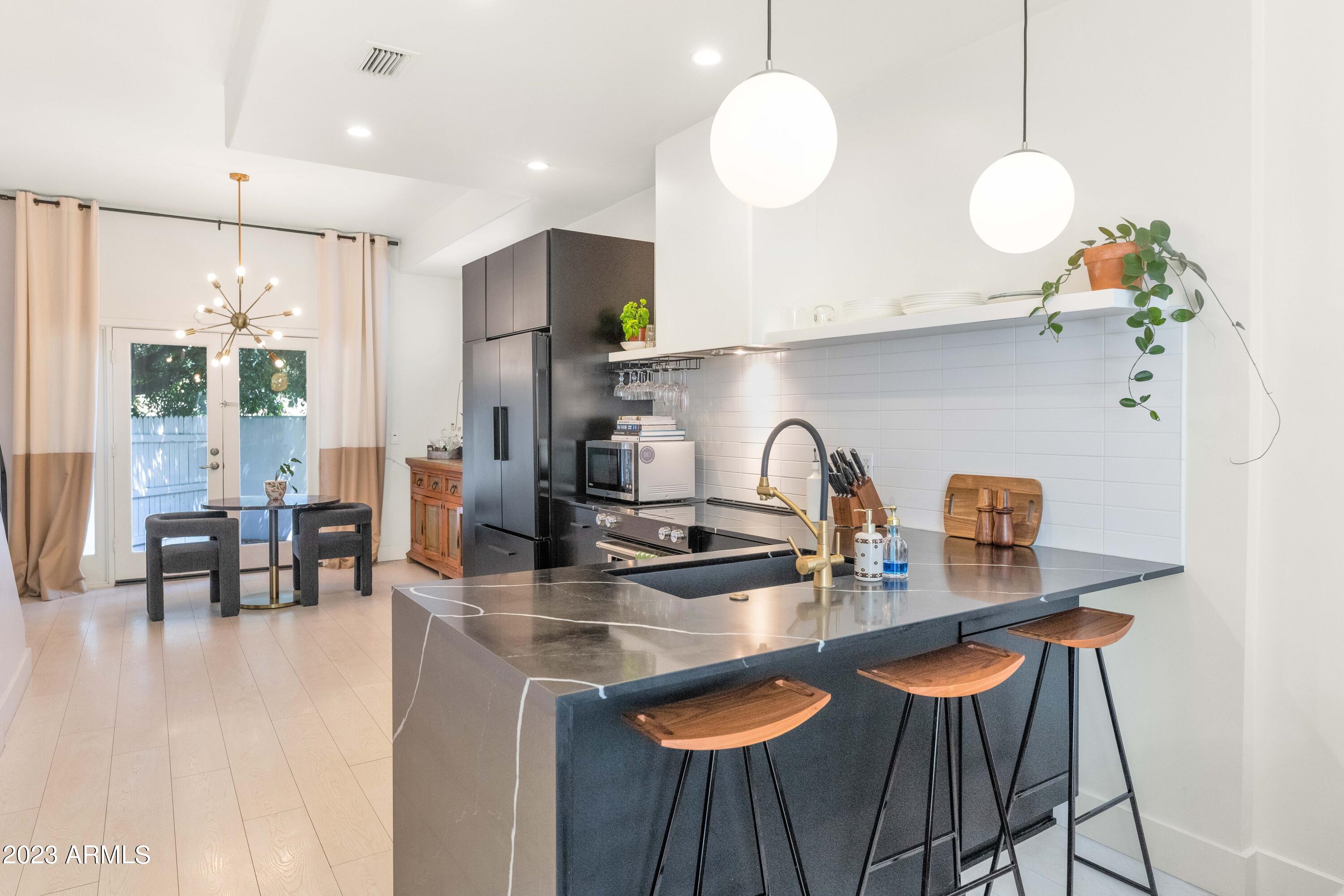 4955 E INDIAN SCHOOL Road Unit: 4