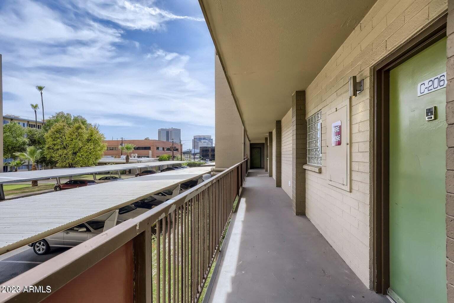 353 E THOMAS Road Unit: C206