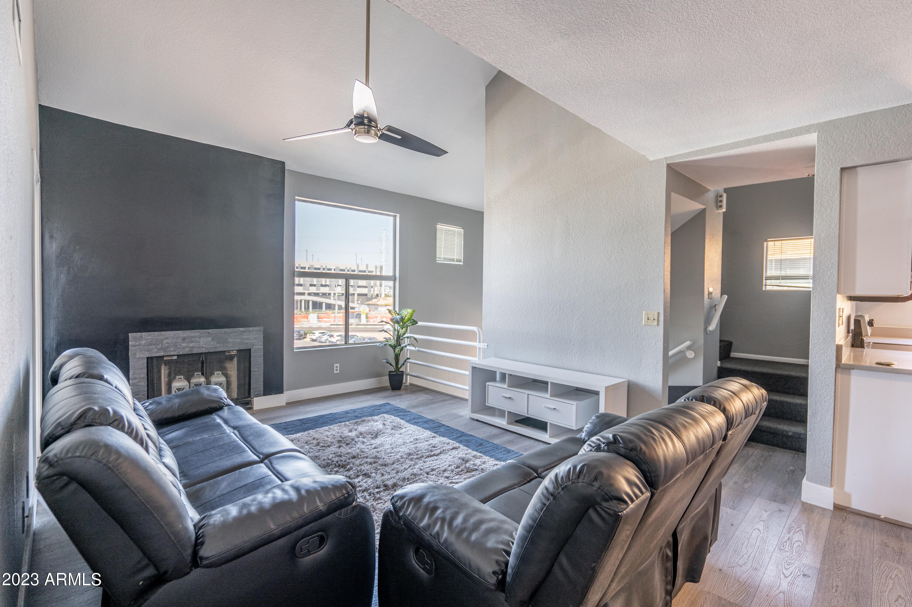 154 W 5TH Street Unit: 251
