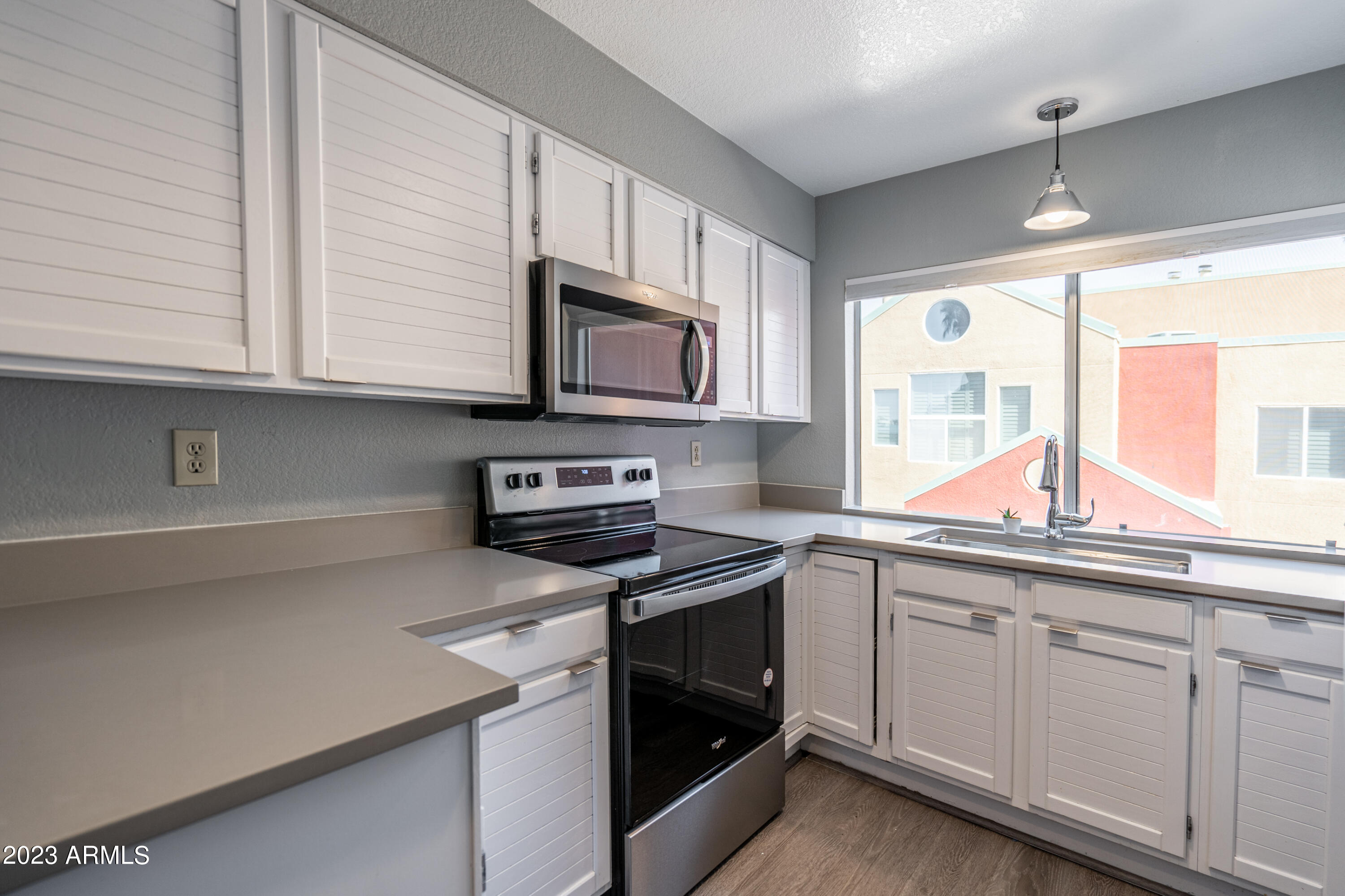 154 W 5TH Street Unit: 251