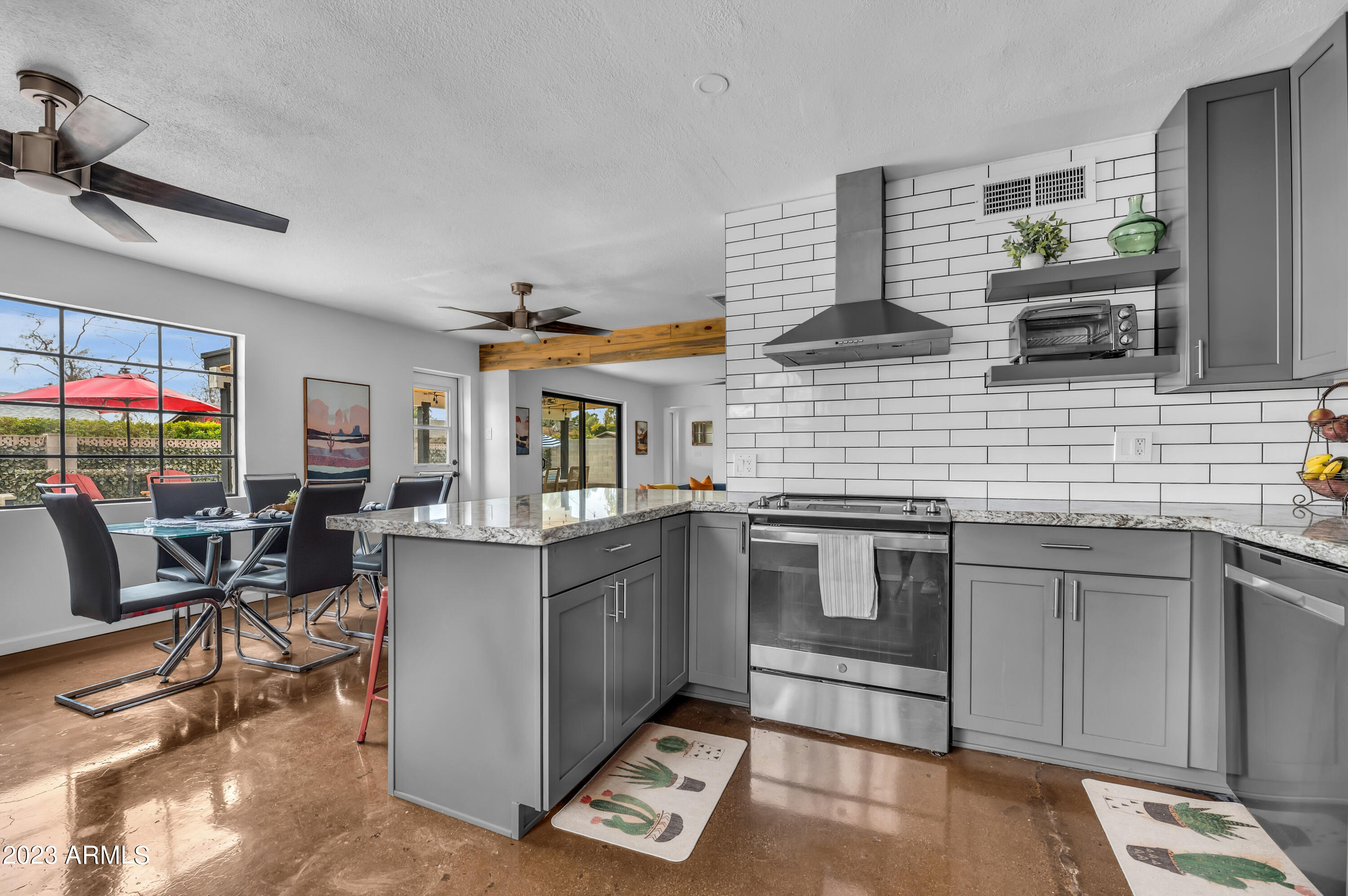 8335 E WELDON Avenue