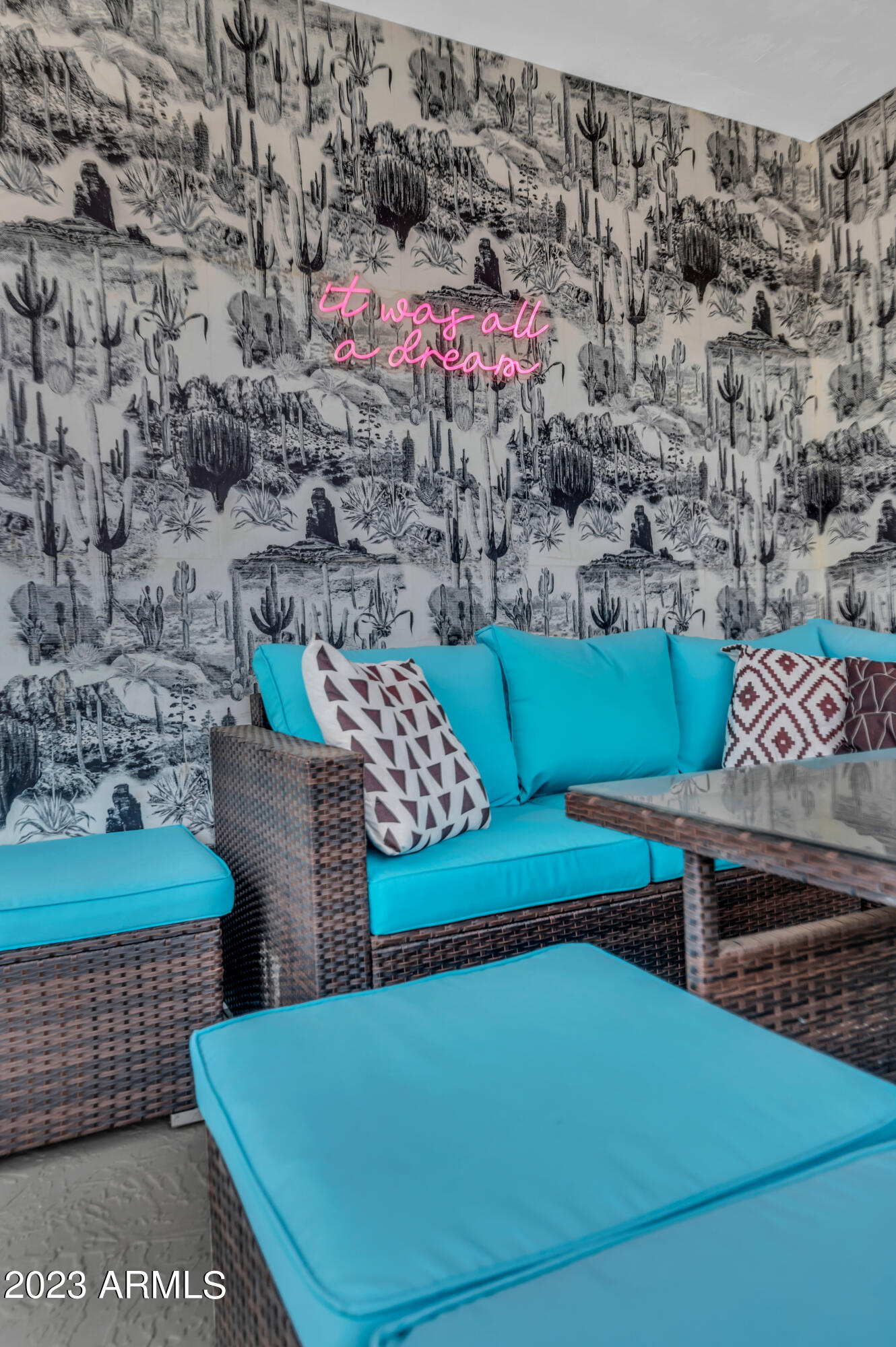 8335 E WELDON Avenue