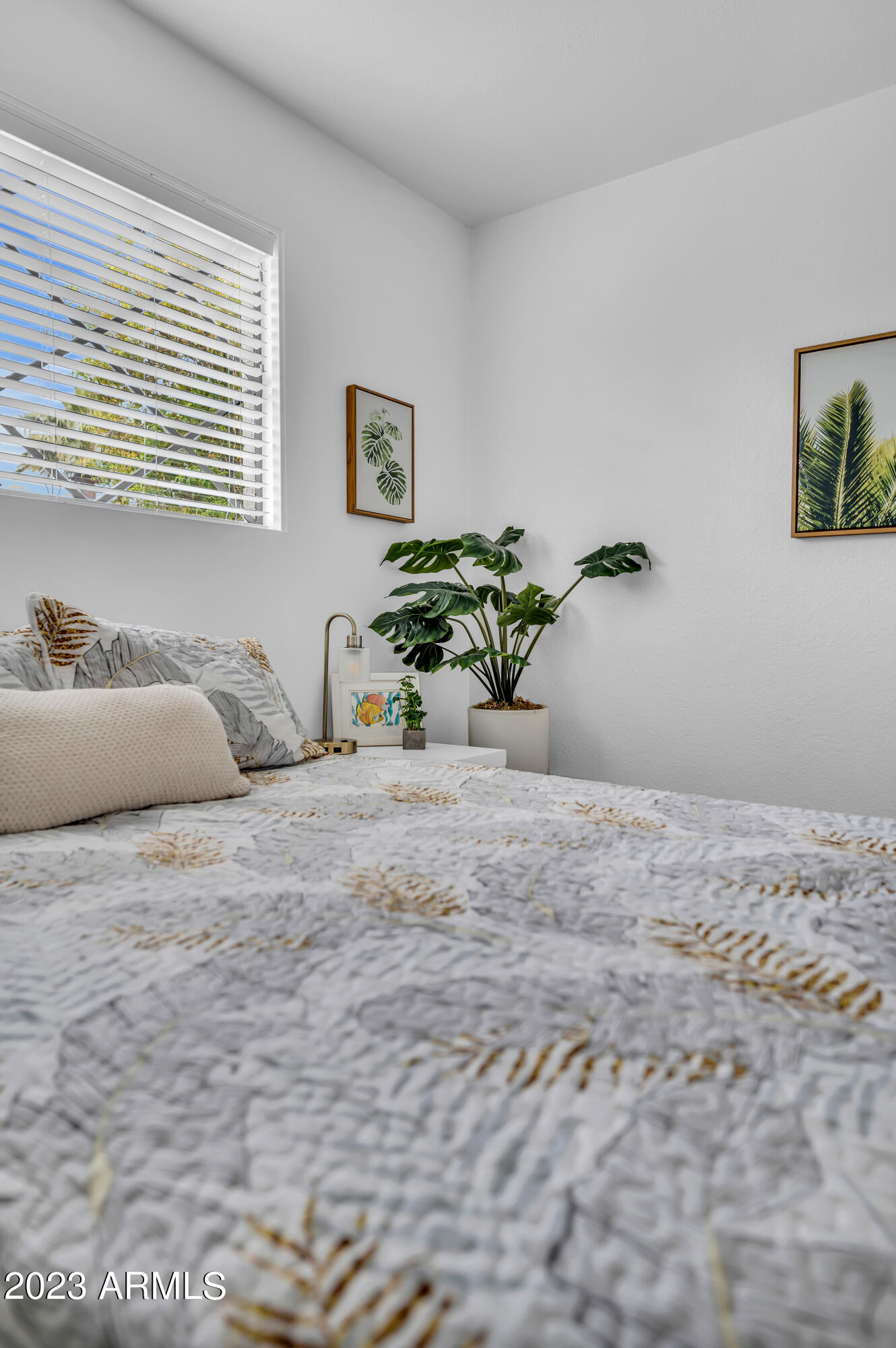 8335 E WELDON Avenue