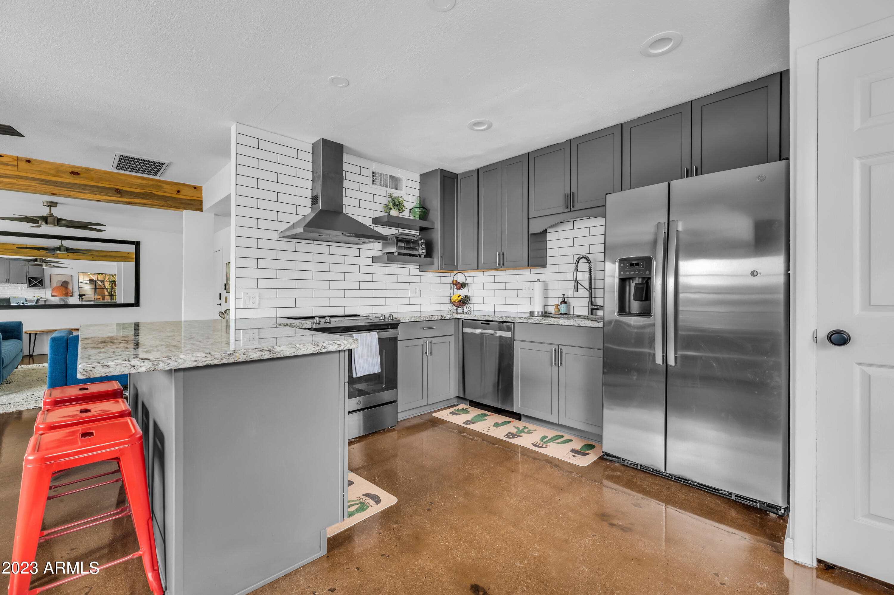 8335 E WELDON Avenue