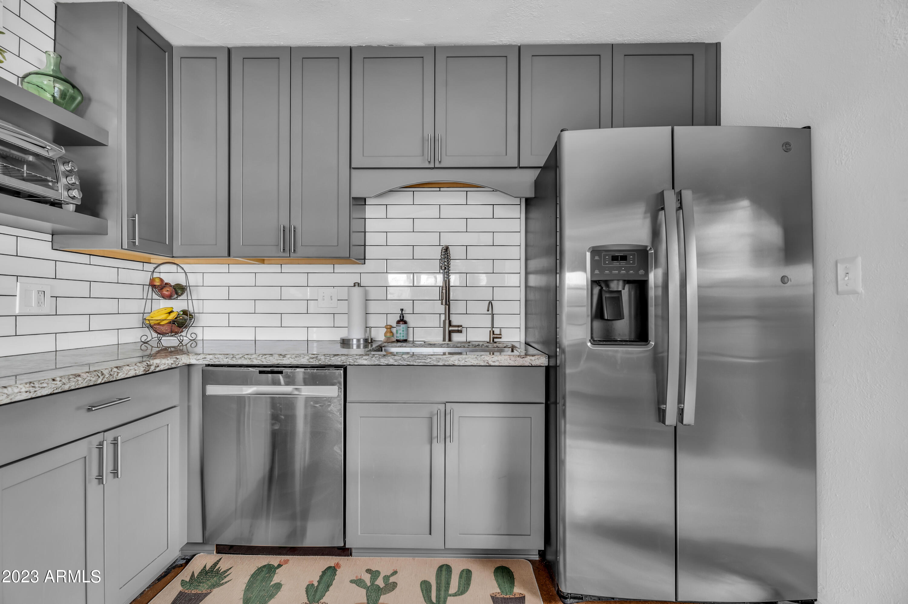 8335 E WELDON Avenue