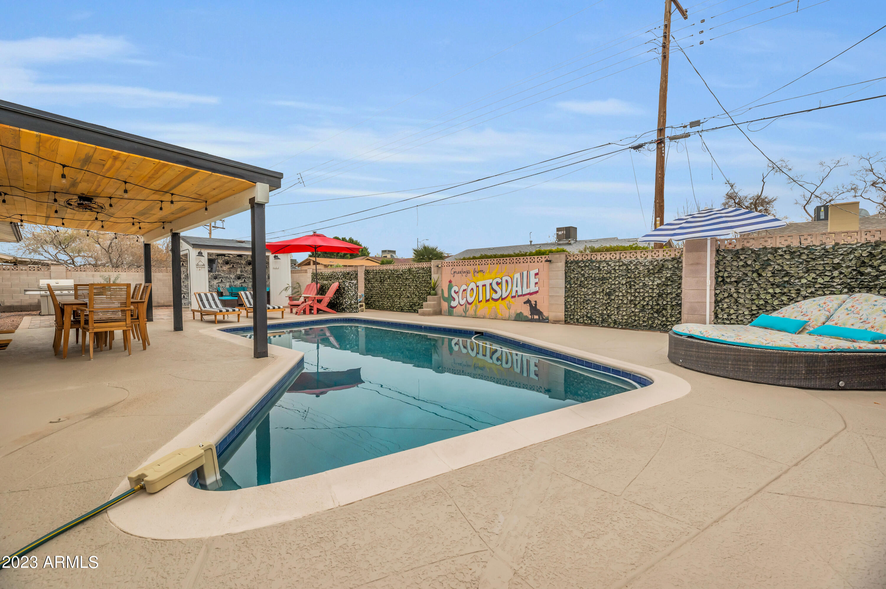 8335 E WELDON Avenue