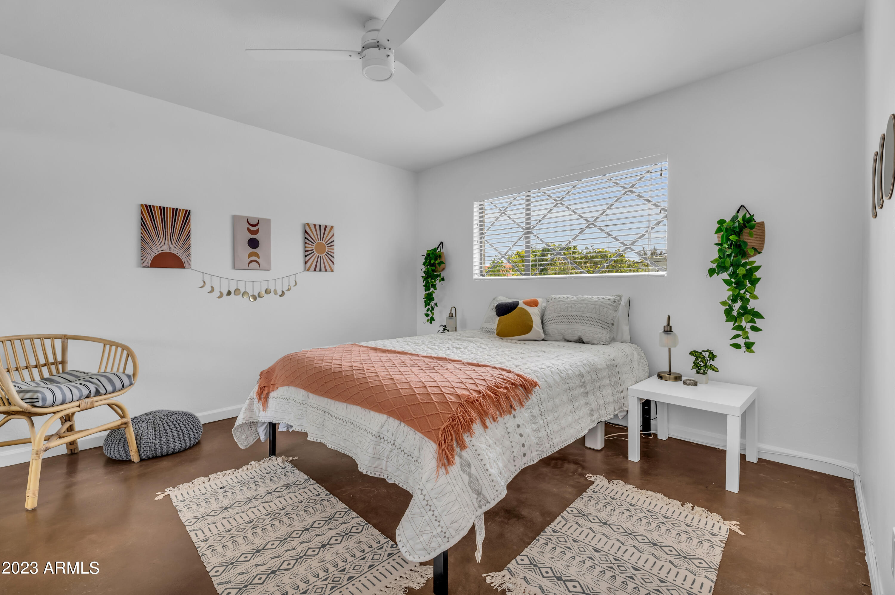 8335 E WELDON Avenue