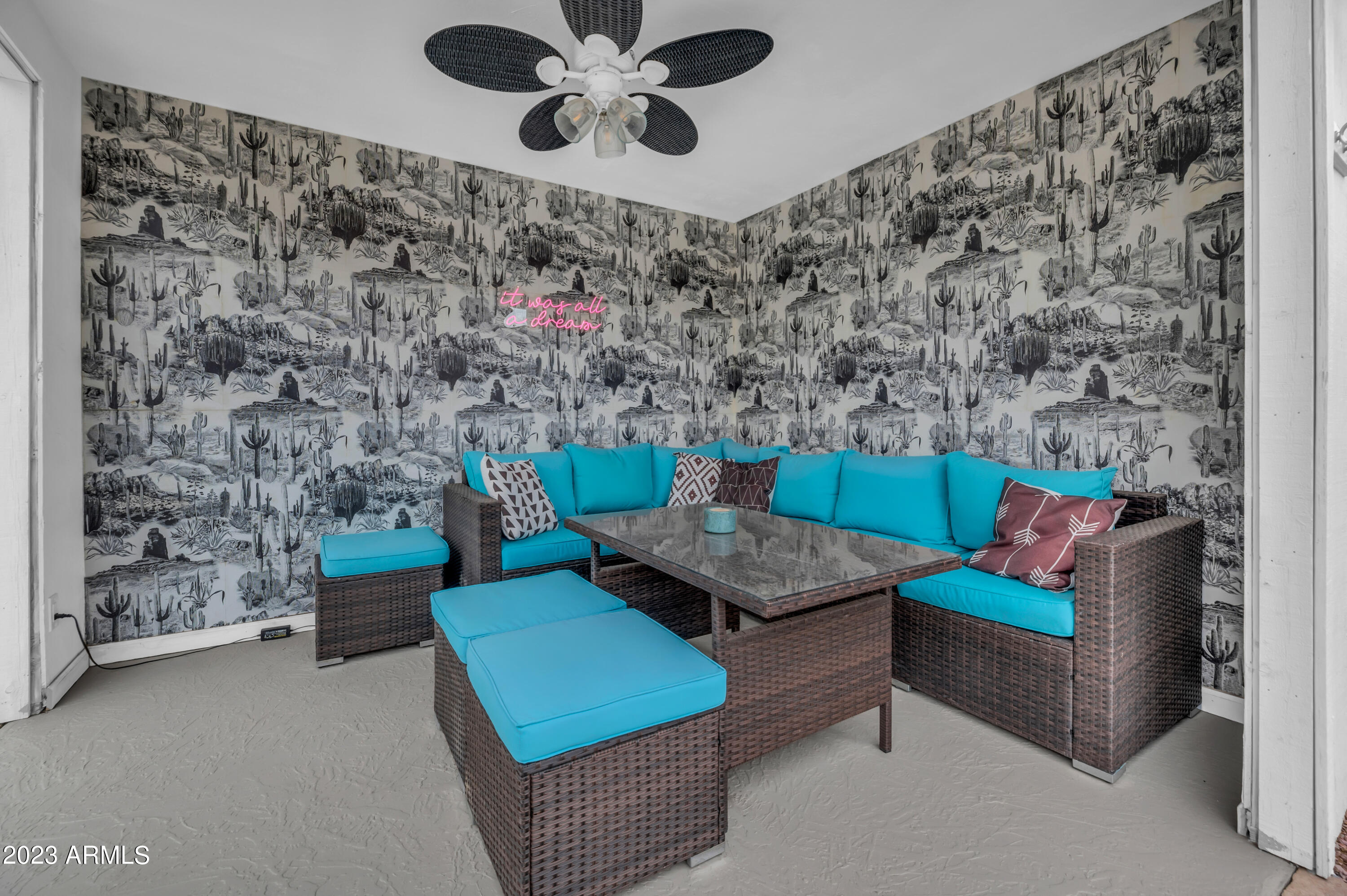 8335 E WELDON Avenue