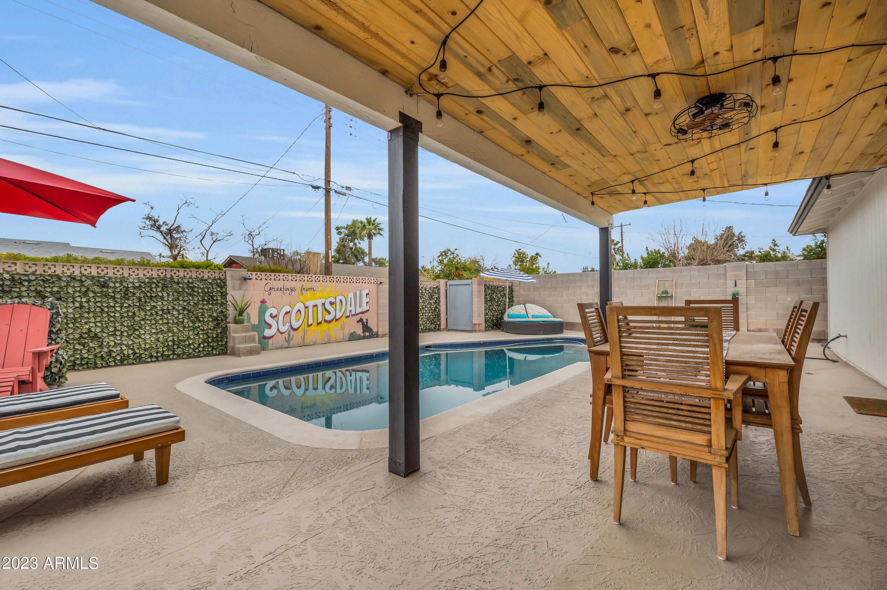 8335 E WELDON Avenue