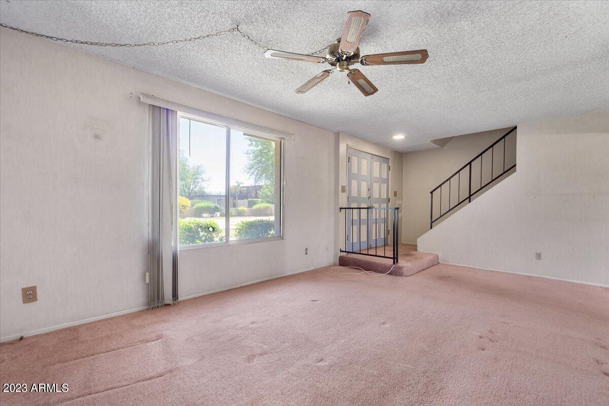 5001 S WILLOW Drive