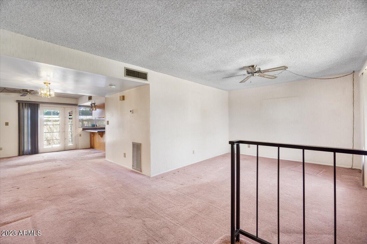 5001 S WILLOW Drive