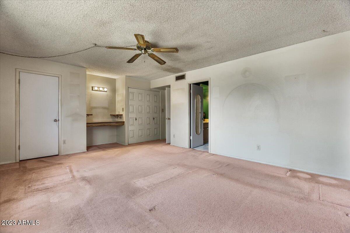 5001 S WILLOW Drive