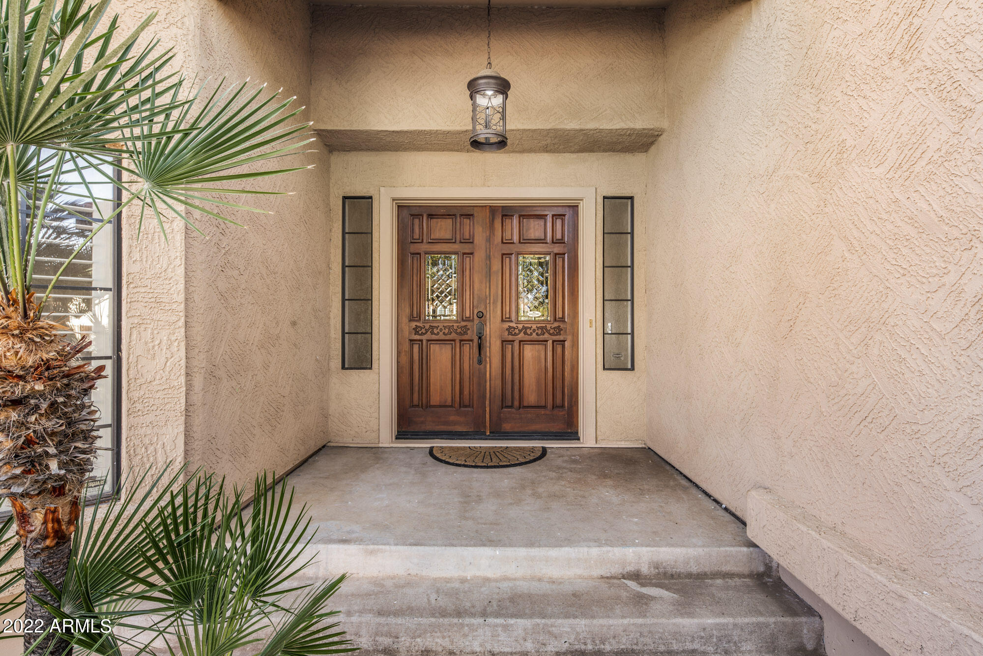 5643 E BEVERLY Lane