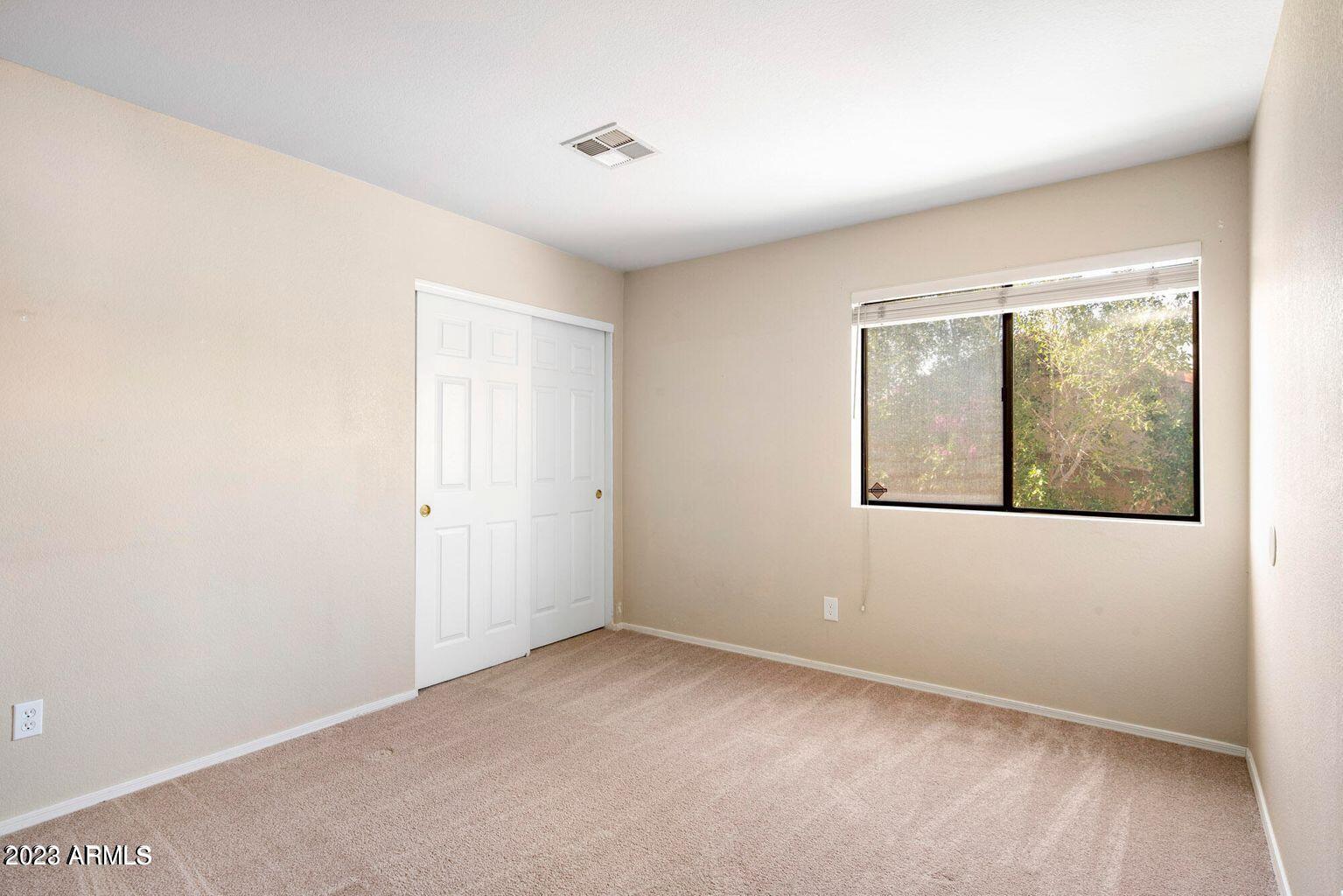 5643 E BEVERLY Lane